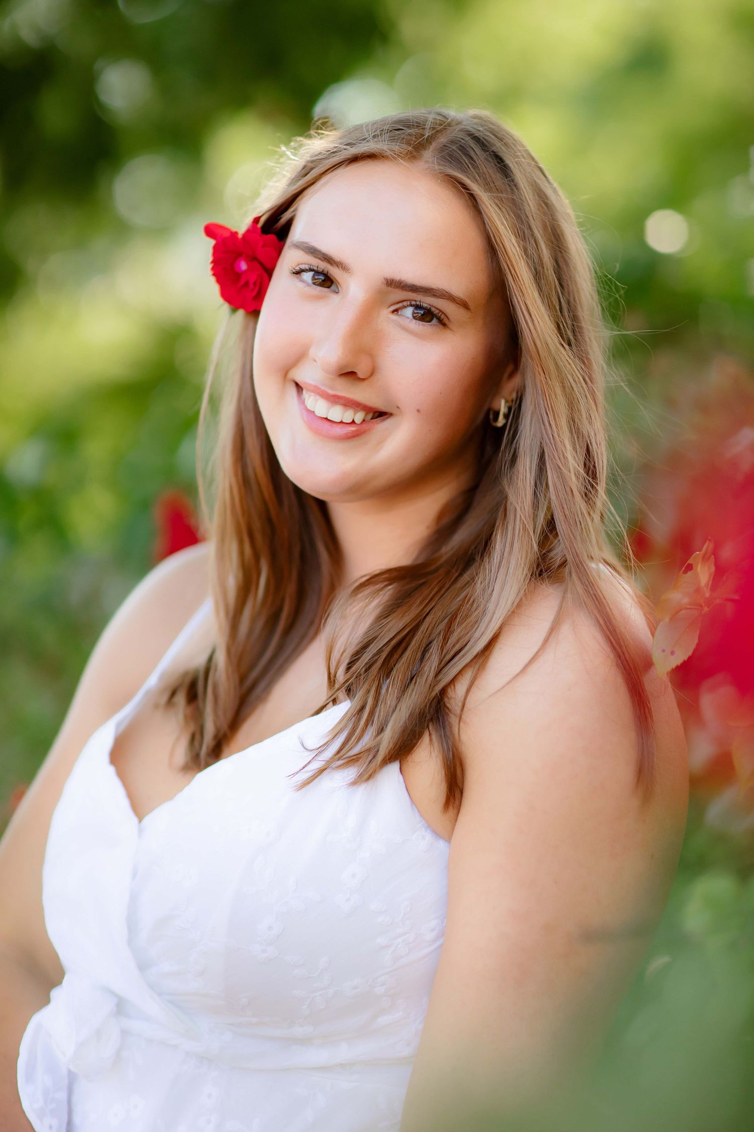 Minnesota High School Senior Photography with Willow & Wren Photography.  Downtown Chaska, Minnesota