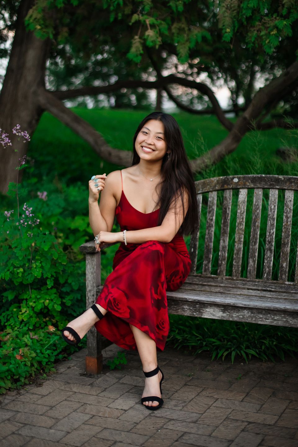 High school senior photography by Willow & Wren Photography in Minnetonka, Minnesota.