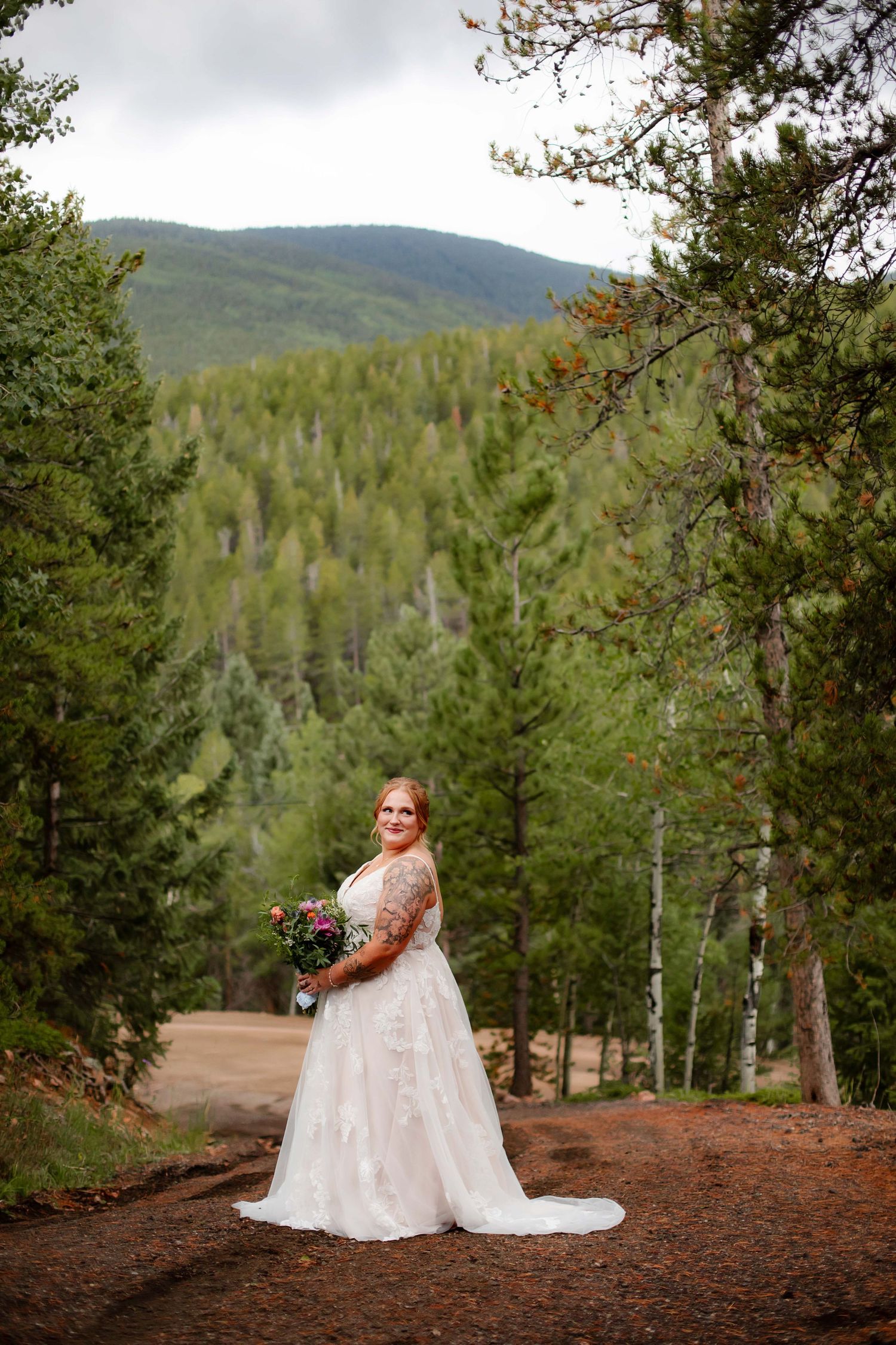 Willow & Wren Photography destination wedding in Colorado. Mountain wedding photography. Destination Wedding.
