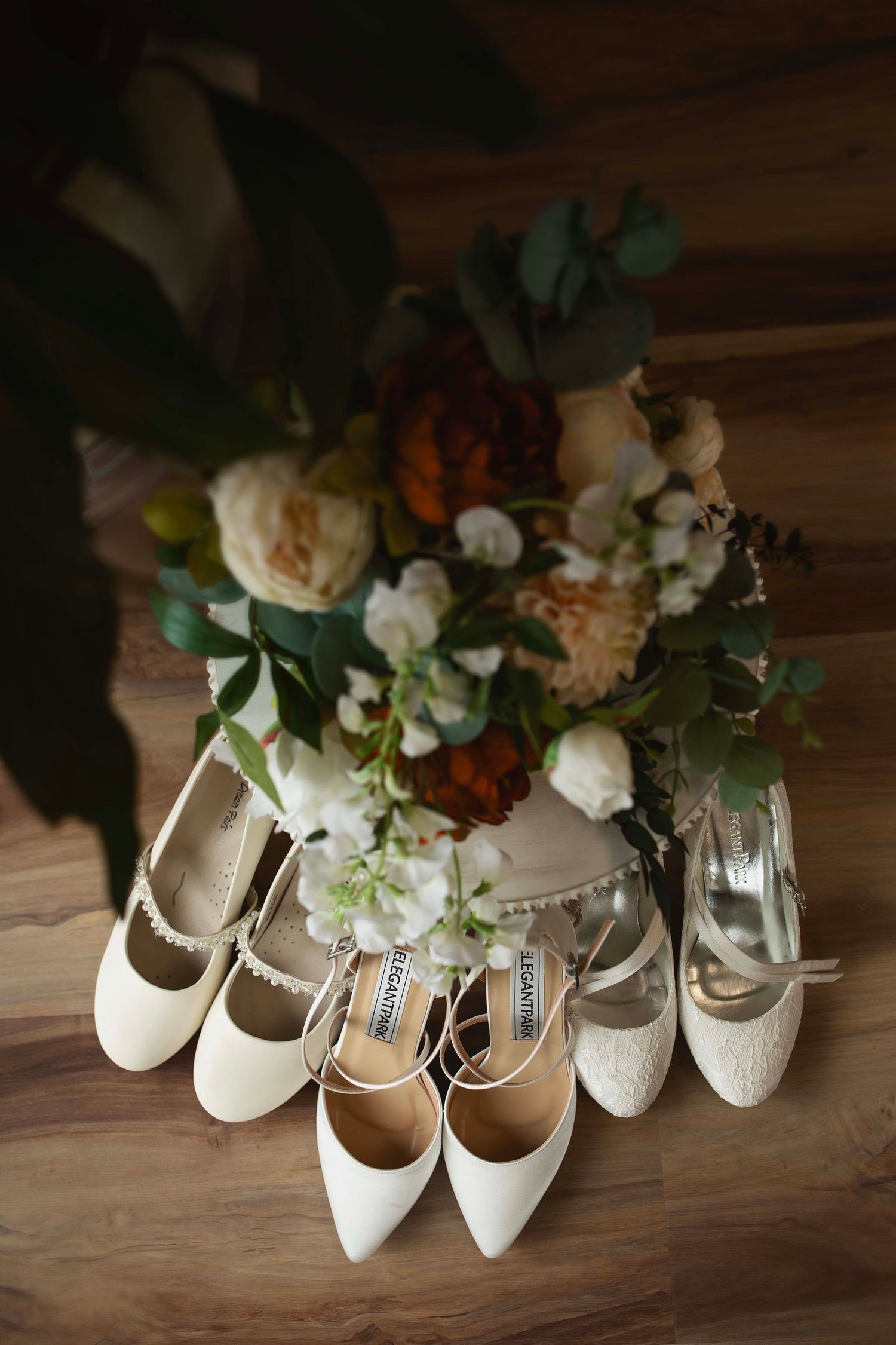 Newlywed couple. Alexandria, Minnesota Wedding Photography  by Willow & Wren Photography.  Intimate and small wedding photography.