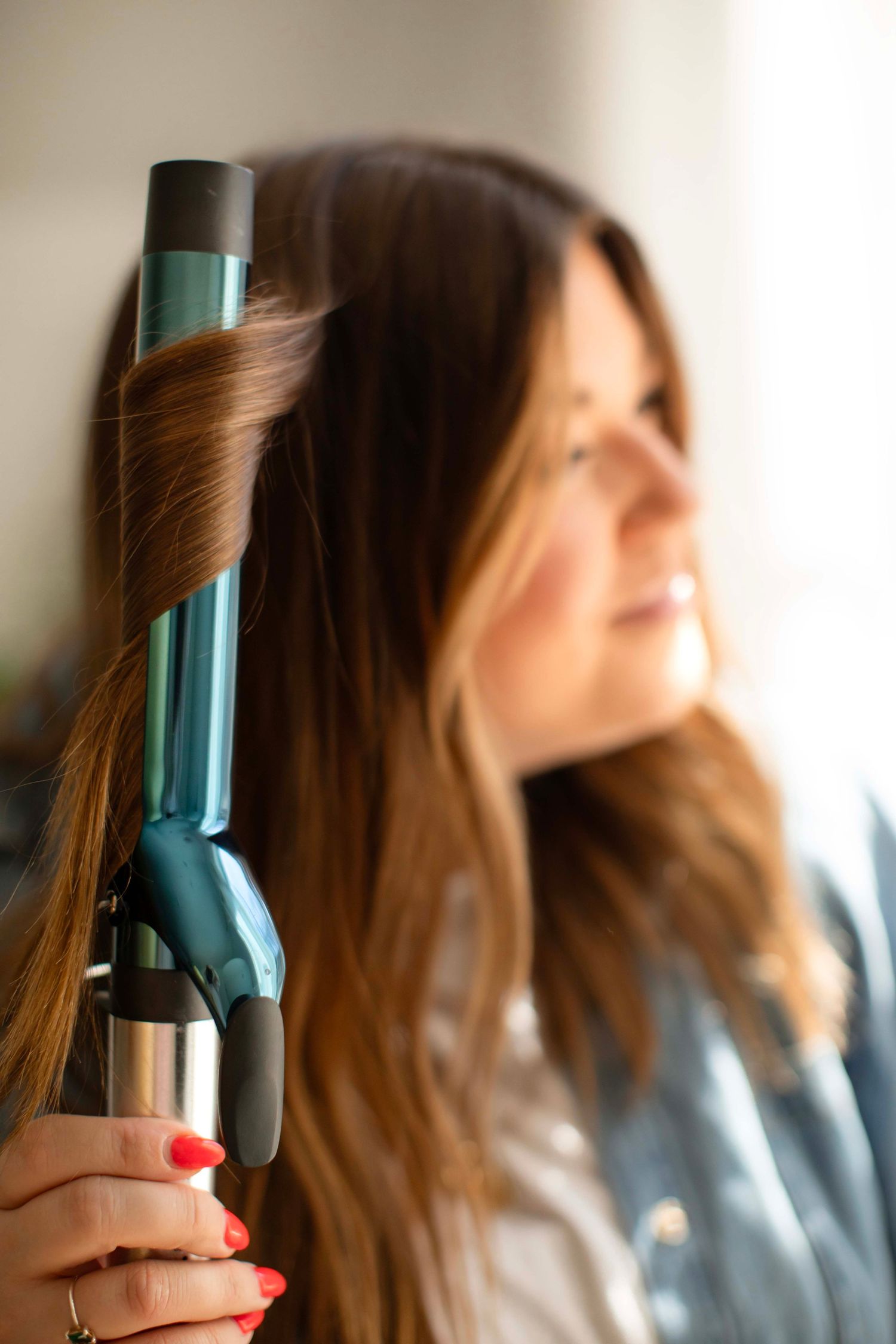 Willow & Wren Photography Studio in Chaska Minnesota. Content and headshots for a hair stylist.
