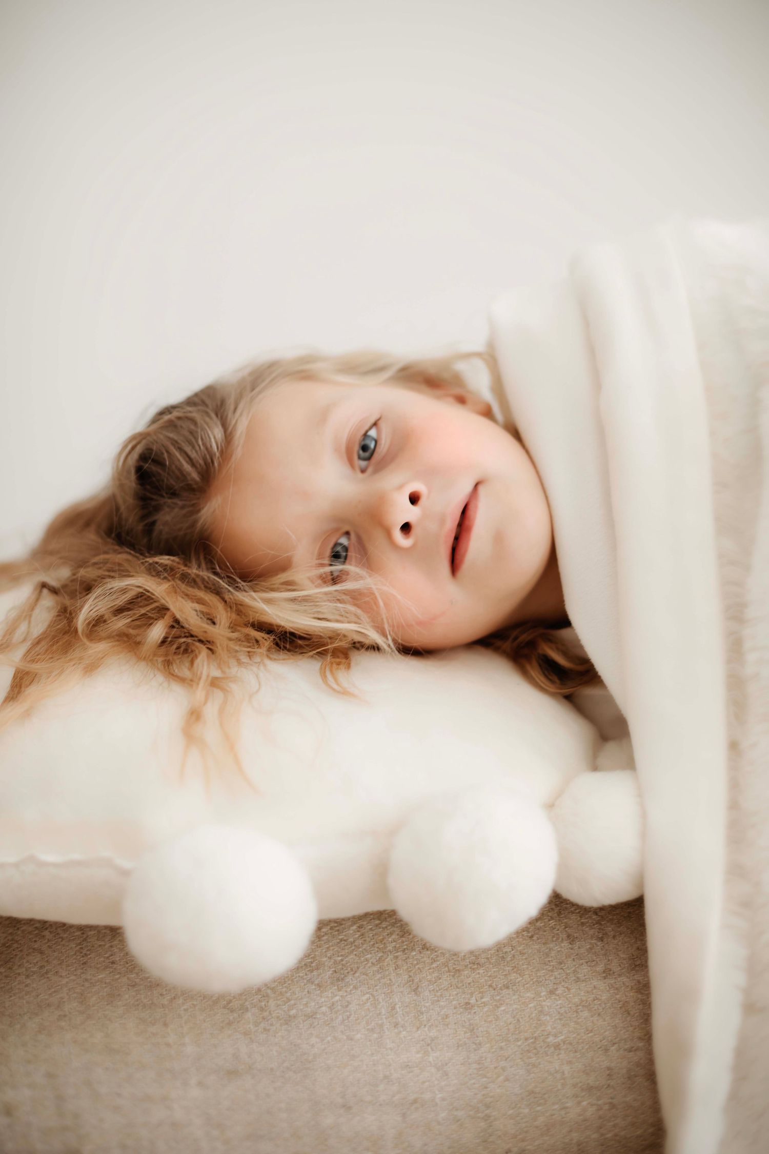 Simple portraits with Willow & Wren Photography in her home studio in Chaska, Minnesota