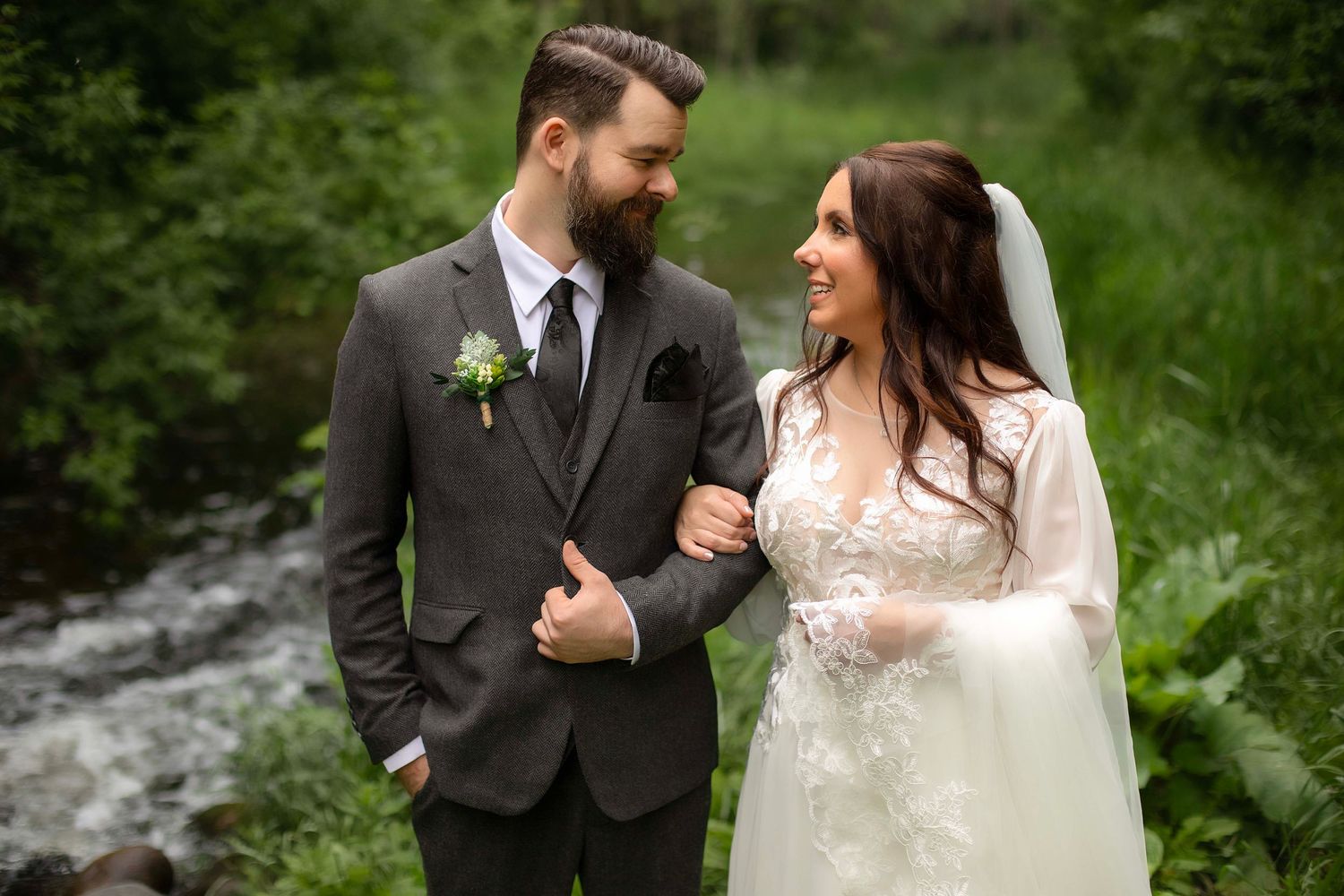 Newlywed couple. Alexandria, Minnesota Wedding Photography  by Willow & Wren Photography.