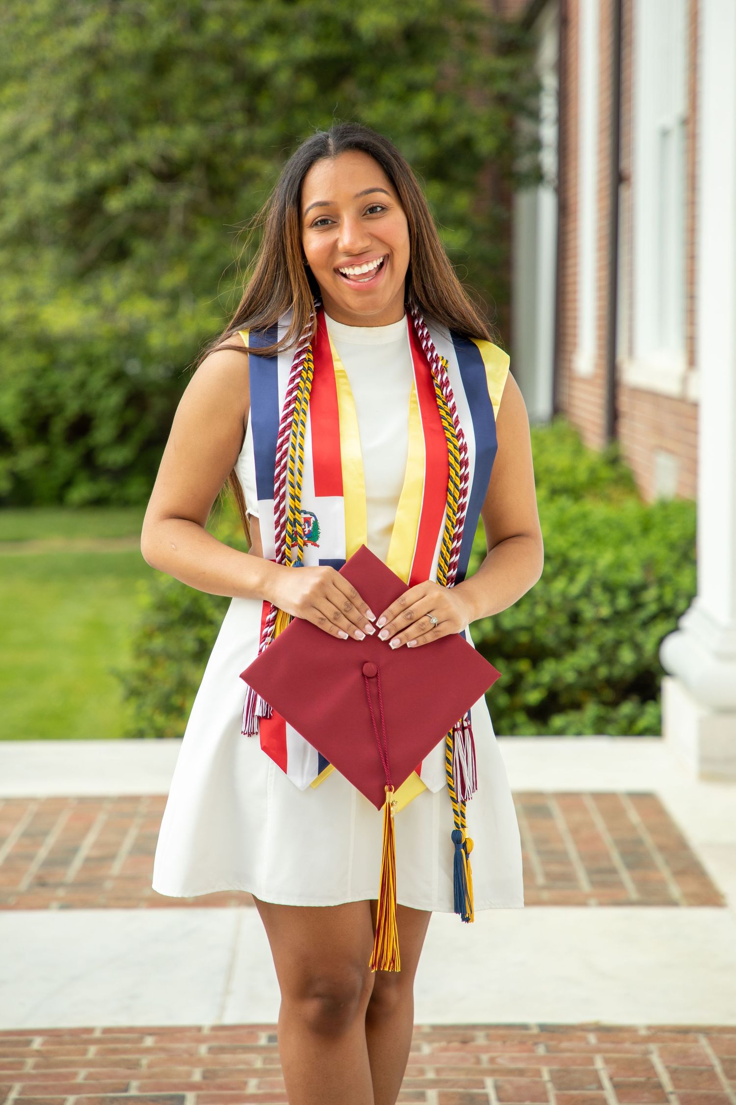 college graduate from salisbury university photography by ashley chance