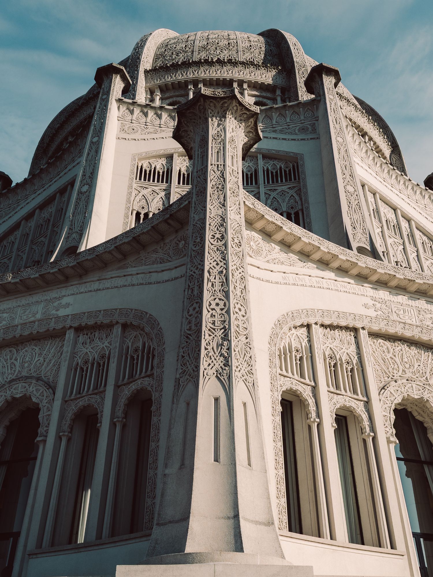 Low-angle architectural detail of the Baháʼí House of Worship in Wilmette, Illinois