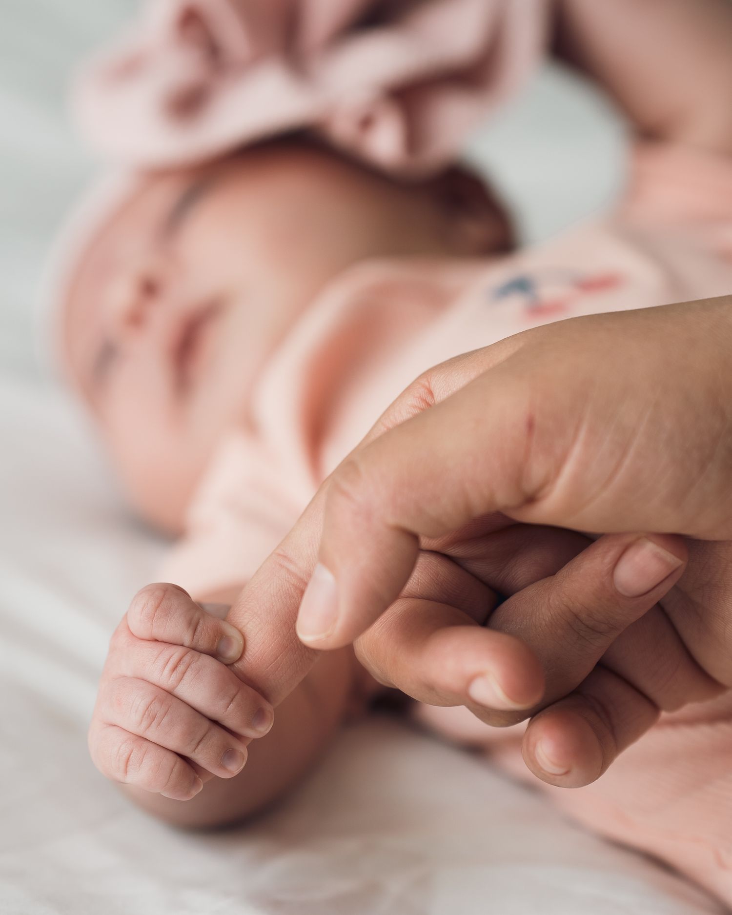 Newborn baby in natural light lifestyle photography session