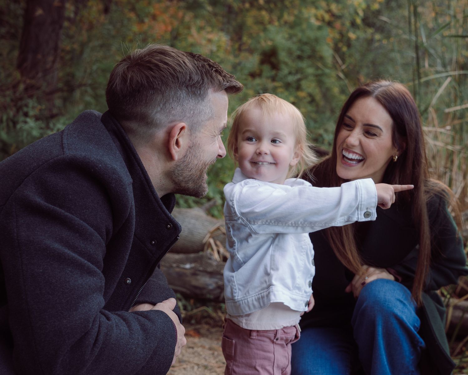 Outdoor family photos in Waterloo Ontario capturing real moments