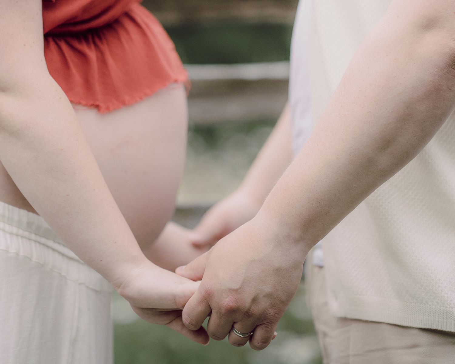 Maternity photography in Waterloo Ontario with soft natural light