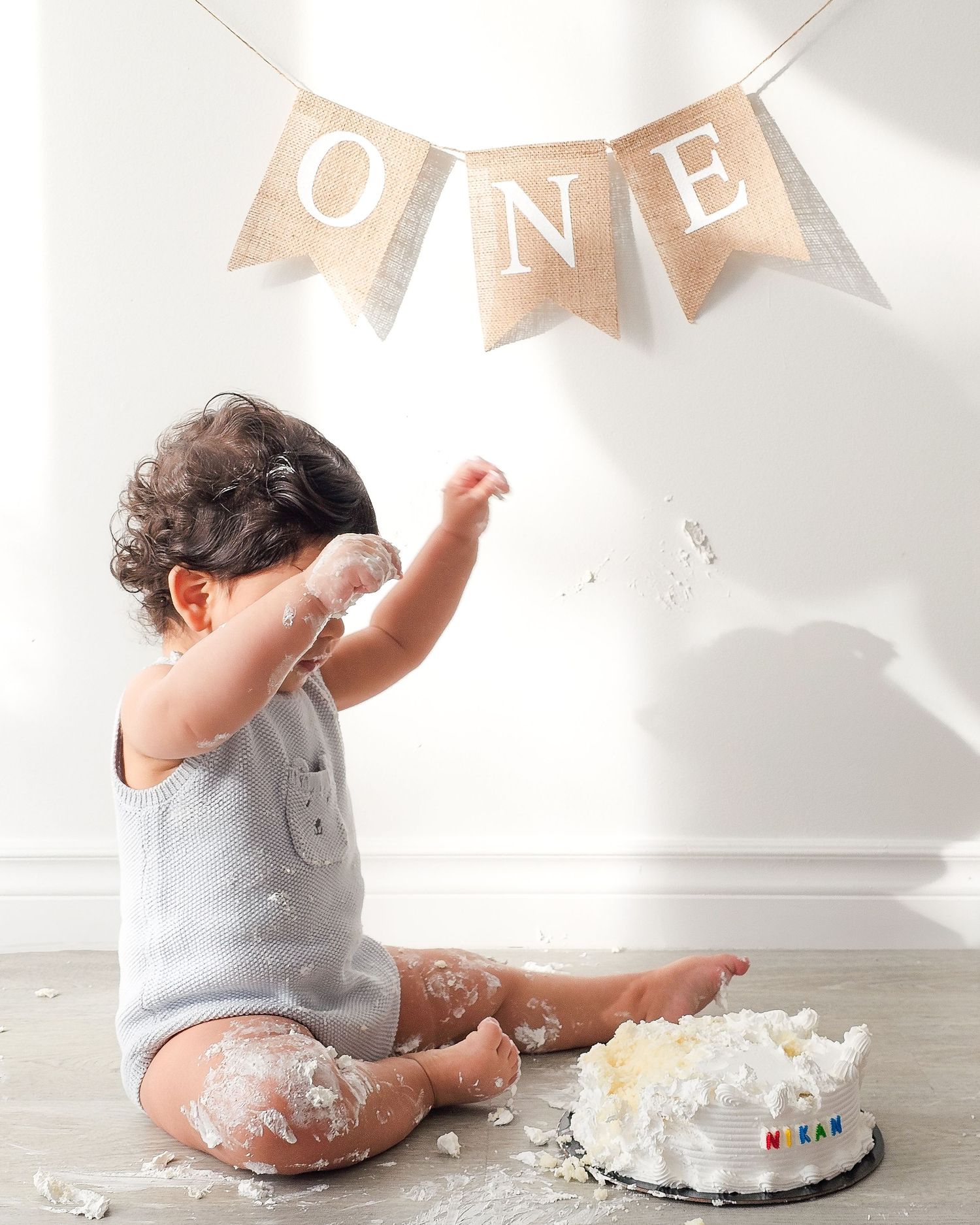 Cake smash photography session in Waterloo Ontario