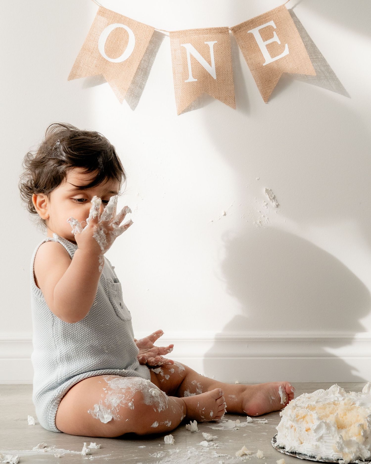 Cake smash photography session in Waterloo Ontario