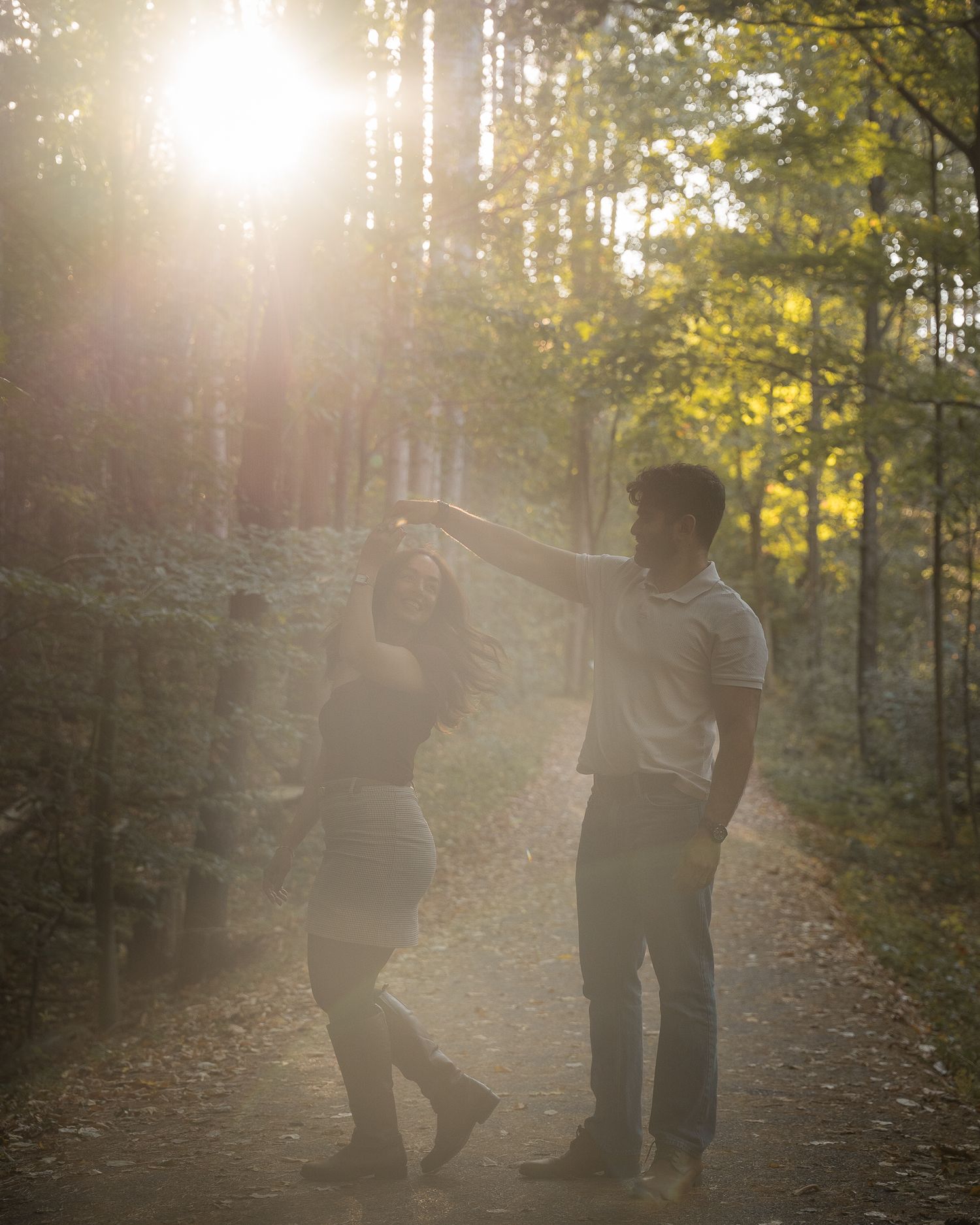 Candid couples photography capturing real connection and emotion