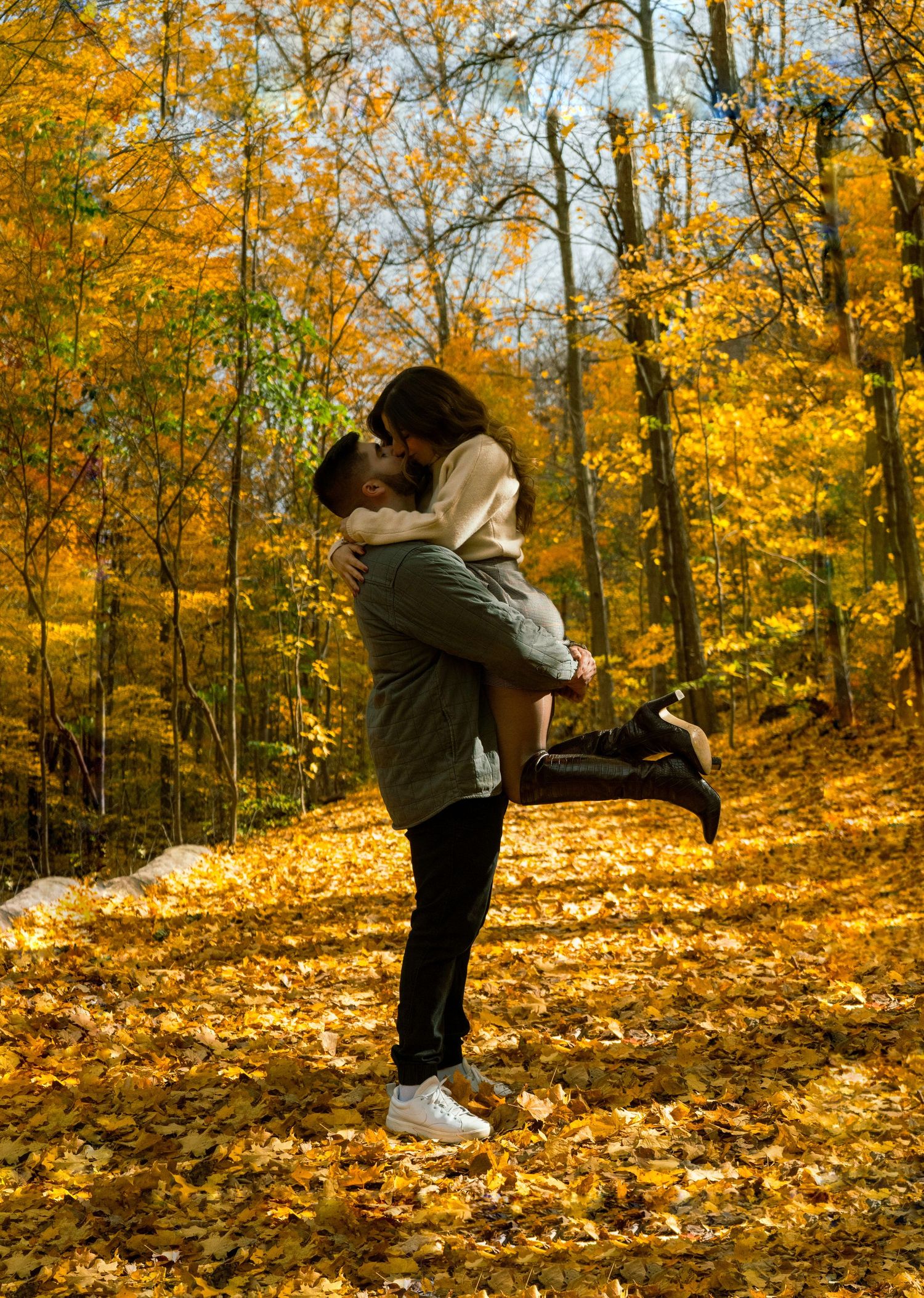 Lifestyle couples photoshoot in Kitchener Ontario outdoors