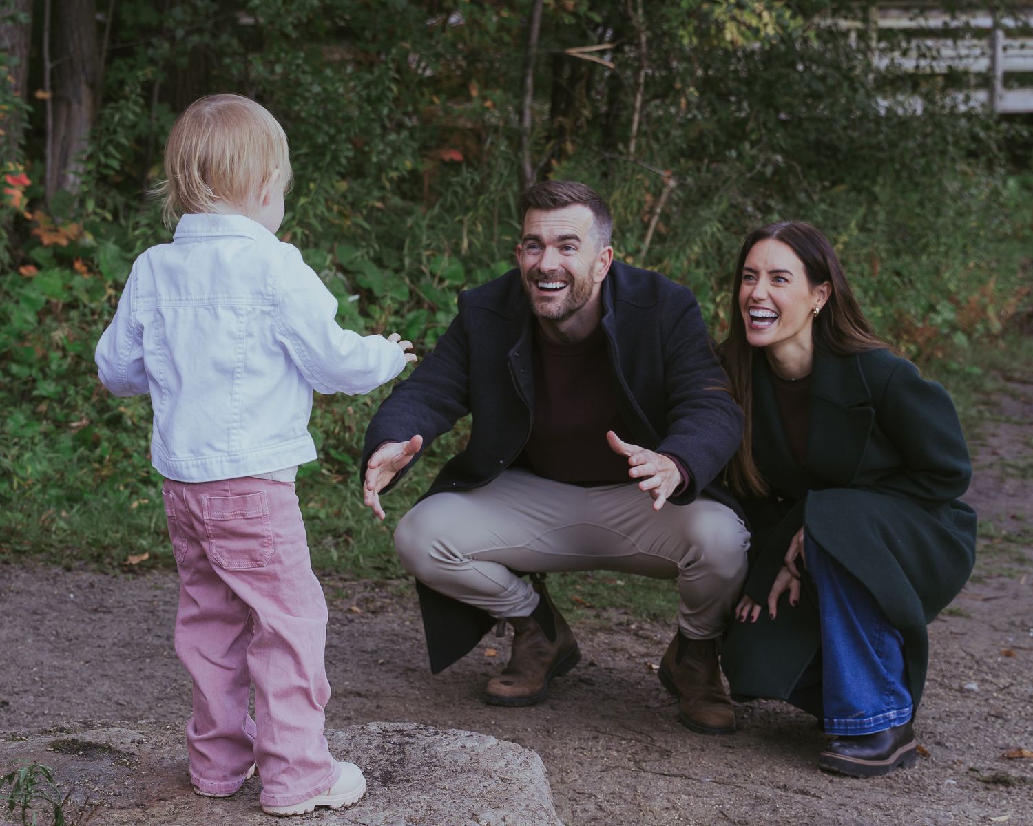 Outdoor family photos in Waterloo Ontario capturing real moments