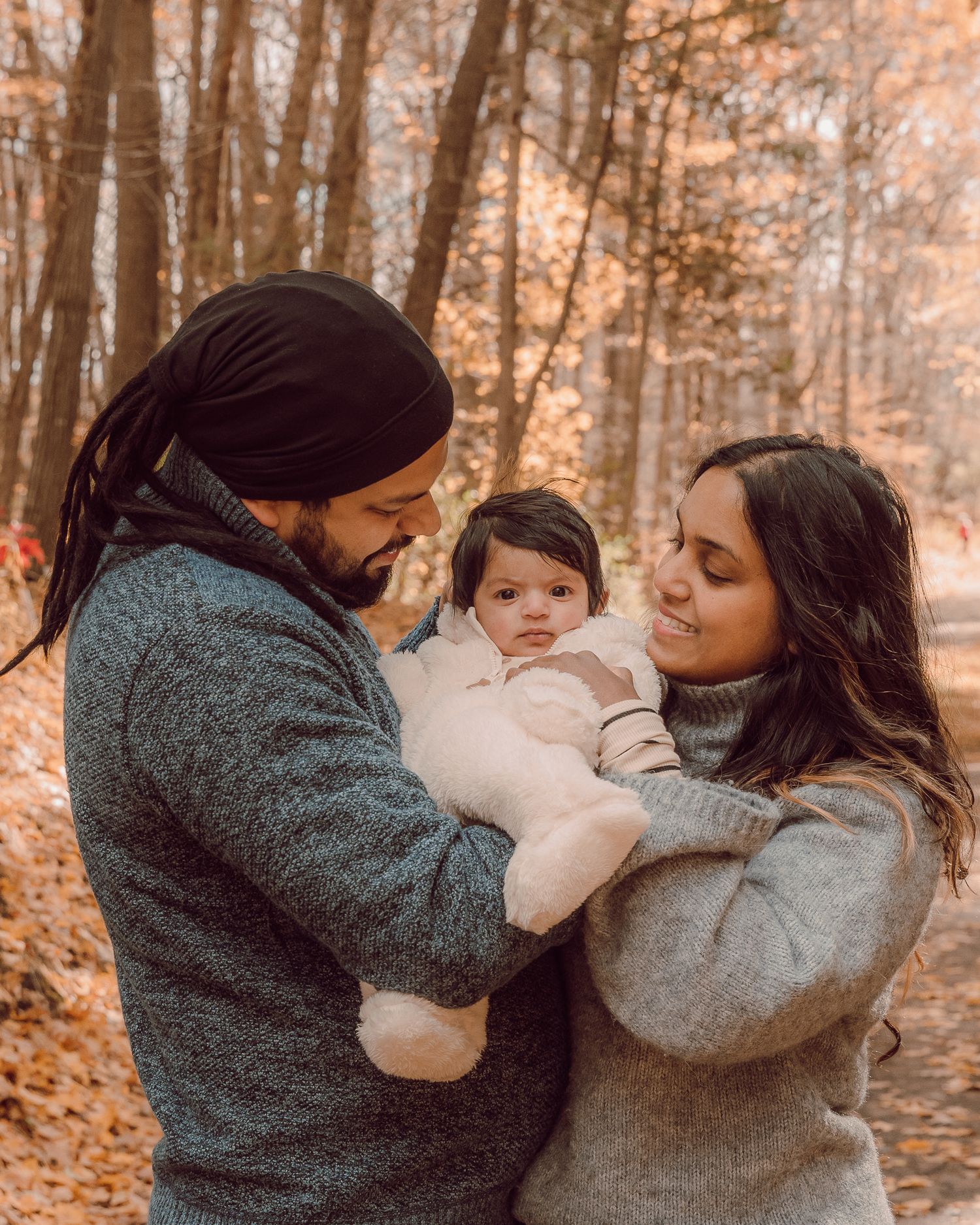 Lifestyle newborn photography in Waterloo Ontario with natural light