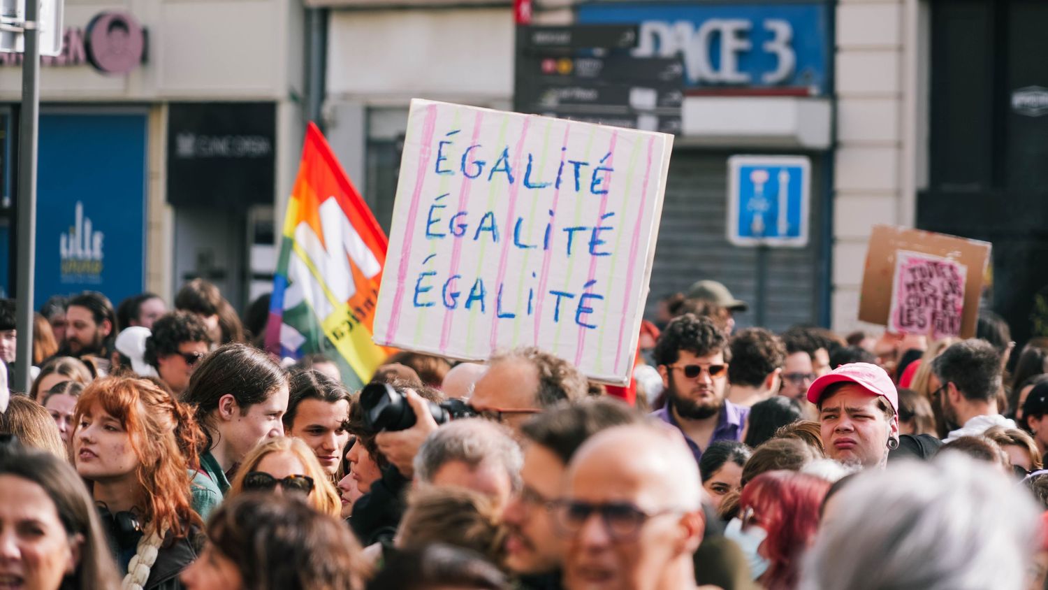 photo prise lors de la manifestation pour la journée du droit des femmes le 8 mars 2026 à Lille.