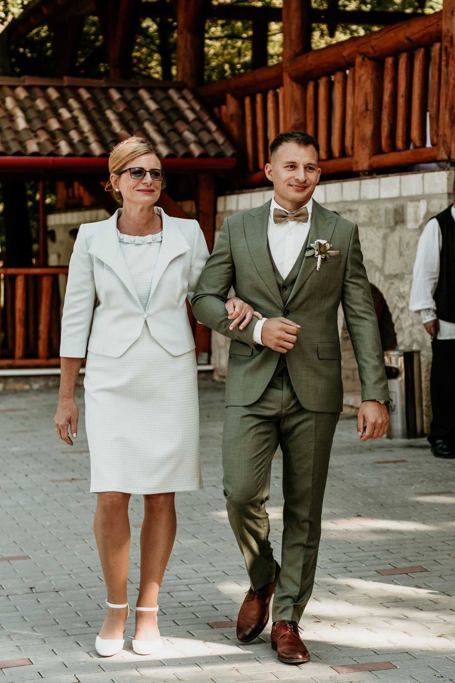 Eskővői fotózás - Szeretettel: Fanni Photo, esküvői kreatív, esküvői csokor, Dabas, Ócsa, Pest, Esztergom, Etyek, Zsámpék, Inárcs, Újhartyán