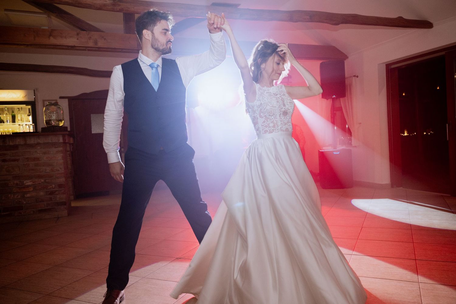 Eskővői fotózás - Szeretettel: Fanni Photo, esküvői kreatív, esküvői csokor, Dabas, Ócsa, Pest, Esztergom, Etyek, Zsámpék, Inárcs, Újhartyán
