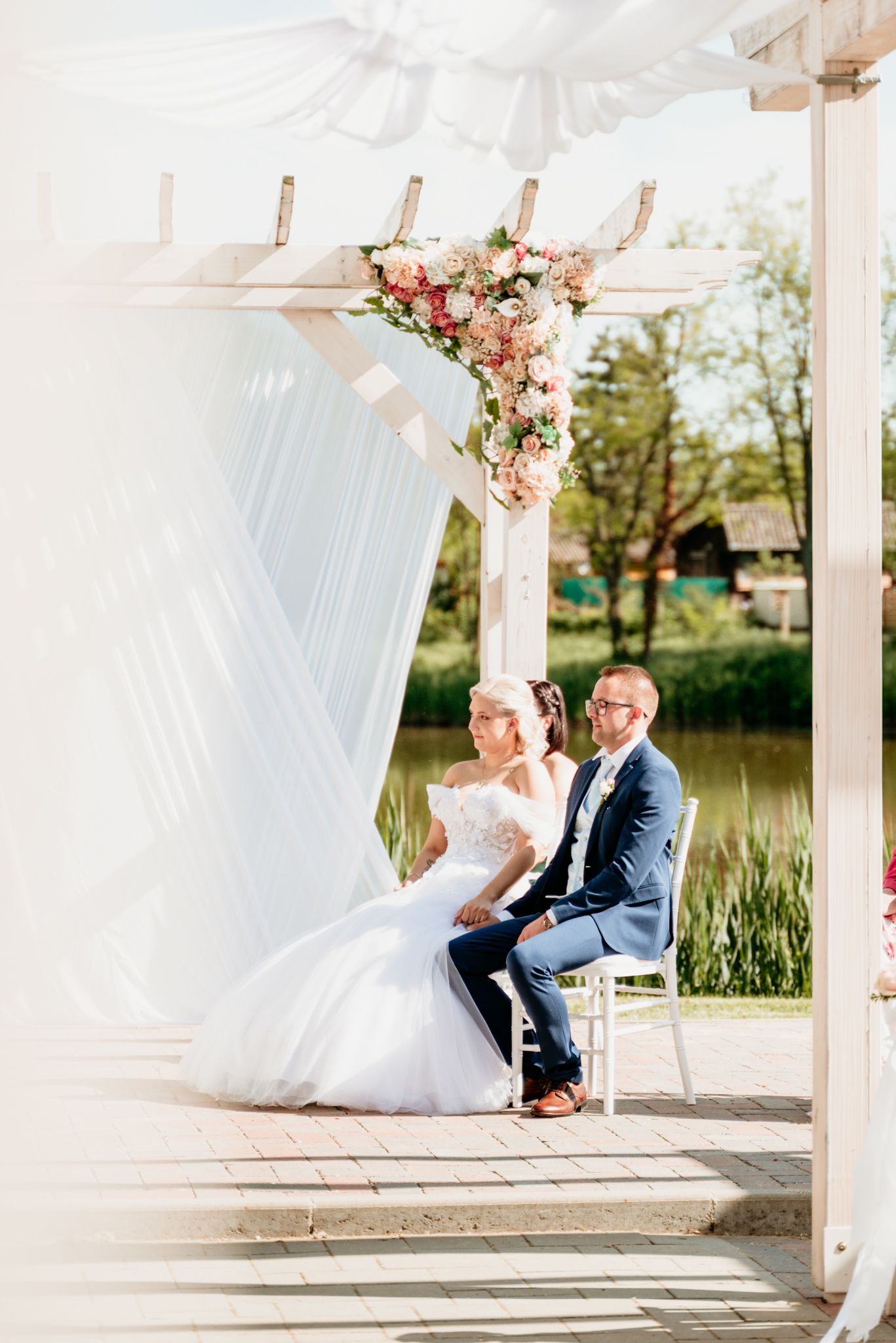 Eskővői fotózás - Szeretettel: Fanni Photo, esküvői kreatív, esküvői csokor, Dabas, Ócsa, Pest, Esztergom, Etyek, Zsámpék, Inárcs, Újhartyán