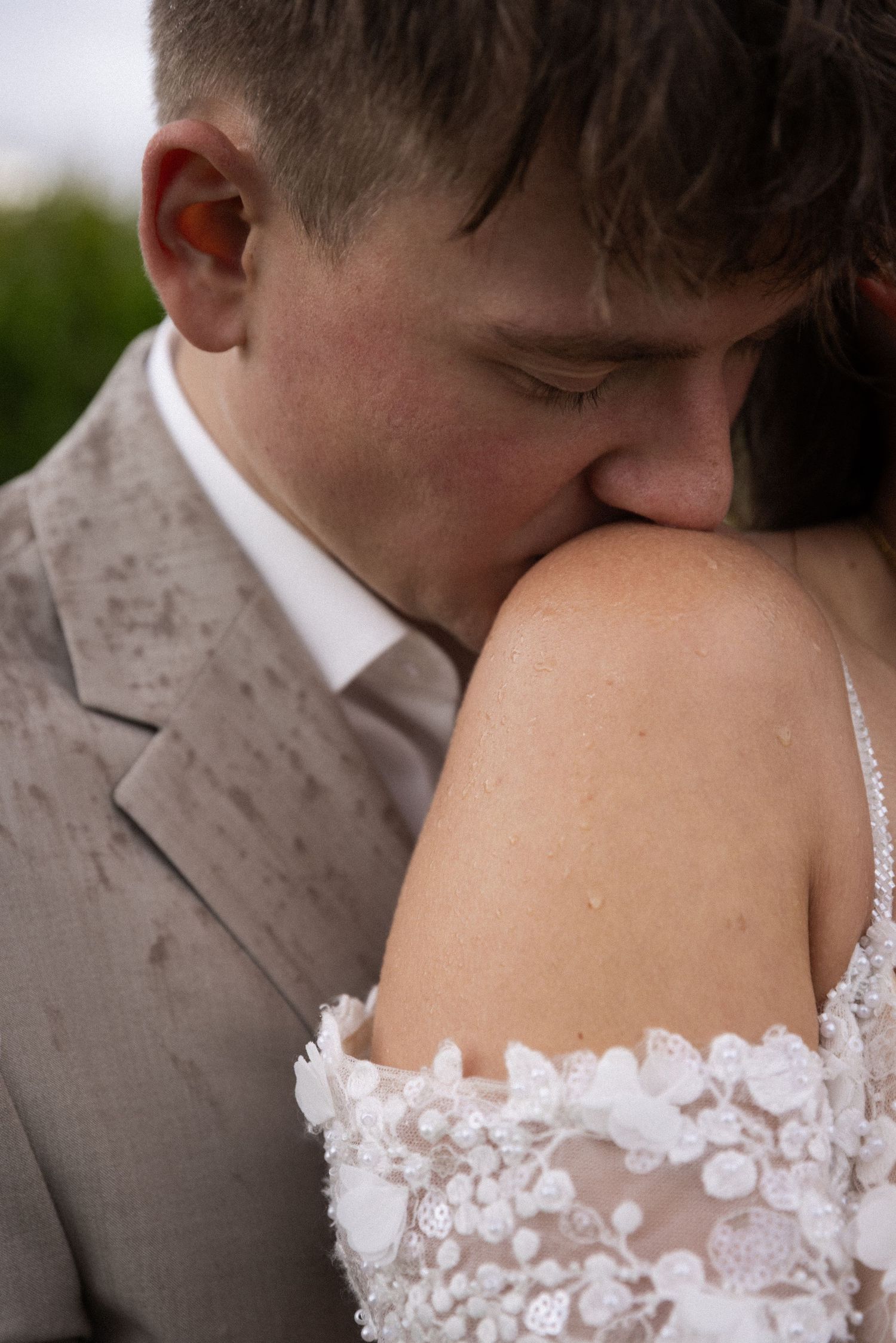 Zeitlose Hochzeitsfotografie mit Fokus auf Liebe