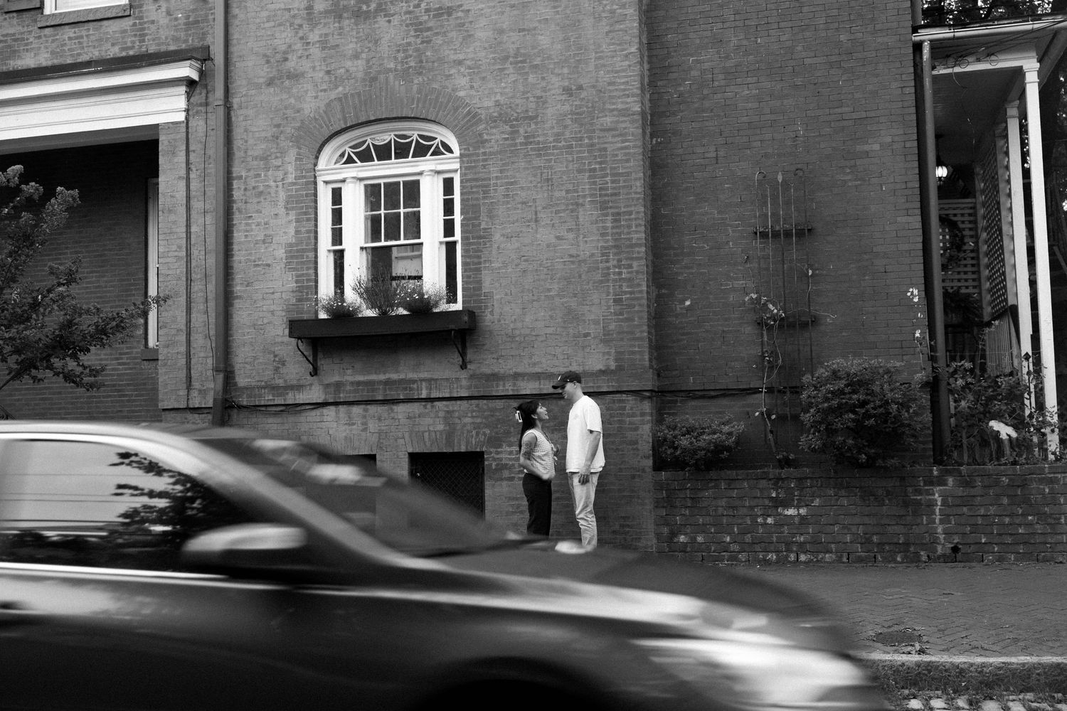 Virginia Beach wedding photographer captures urban engagement session in downtown Norfolk