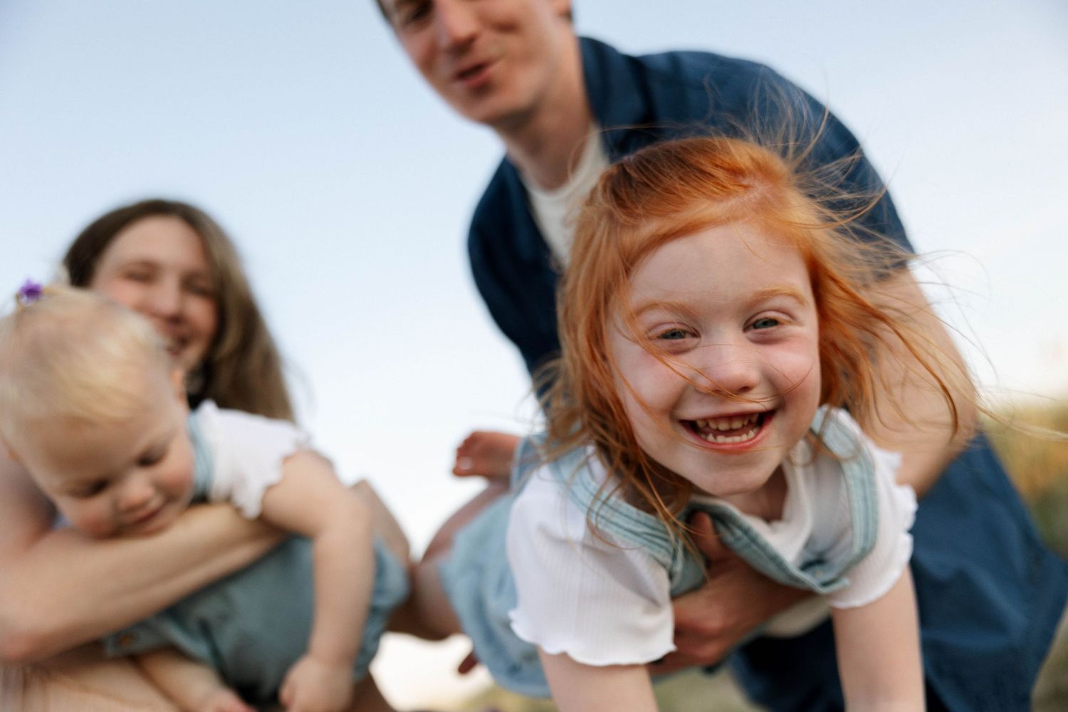 Virginia Beach family photographer captures extended family photos in Sandbridge VA