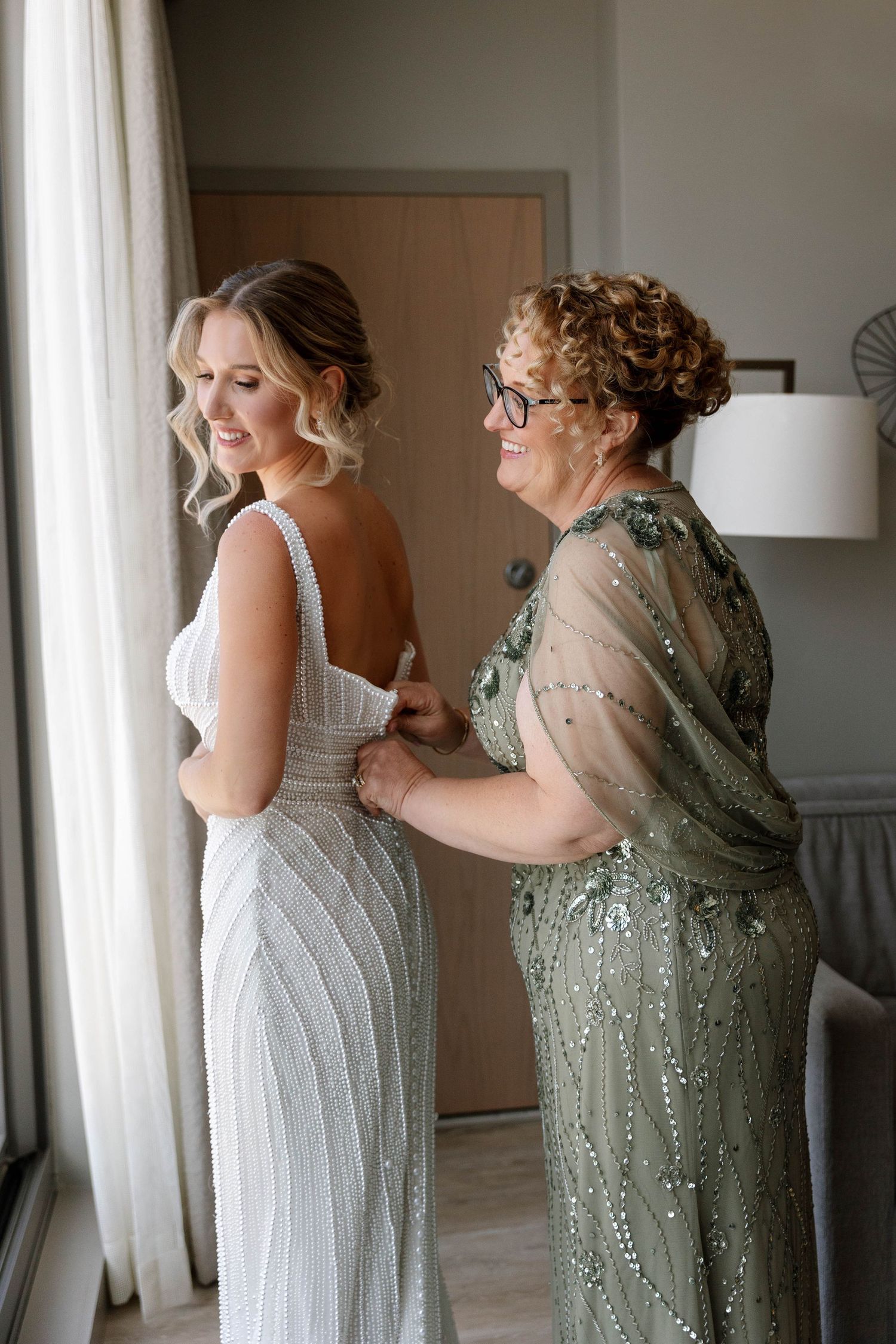 Virginia Beach wedding photographer. Historic Cavalier Wedding