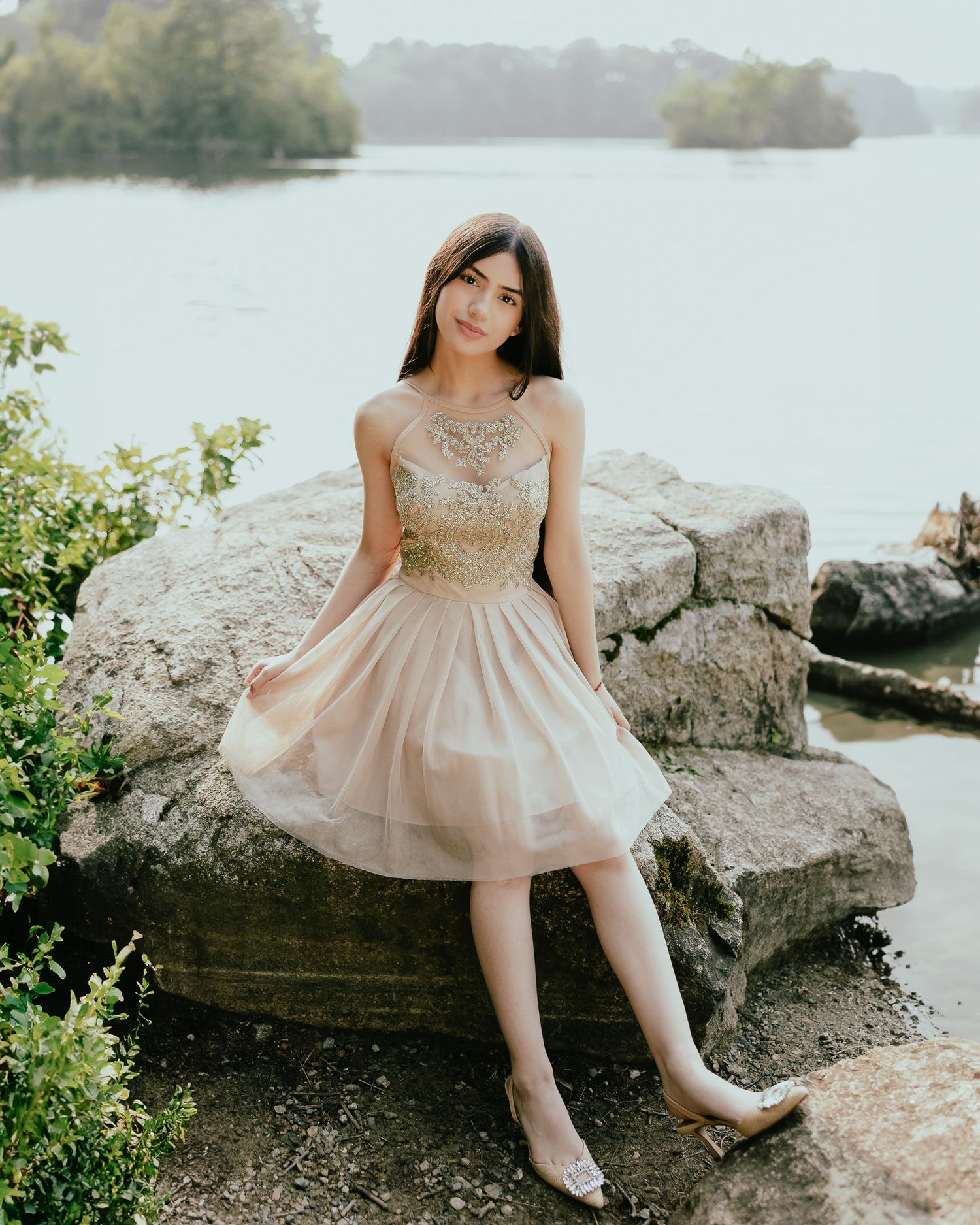 Timeless lifestyle photography captured across Rhode Island — from Newport to Providence, blending story and style.