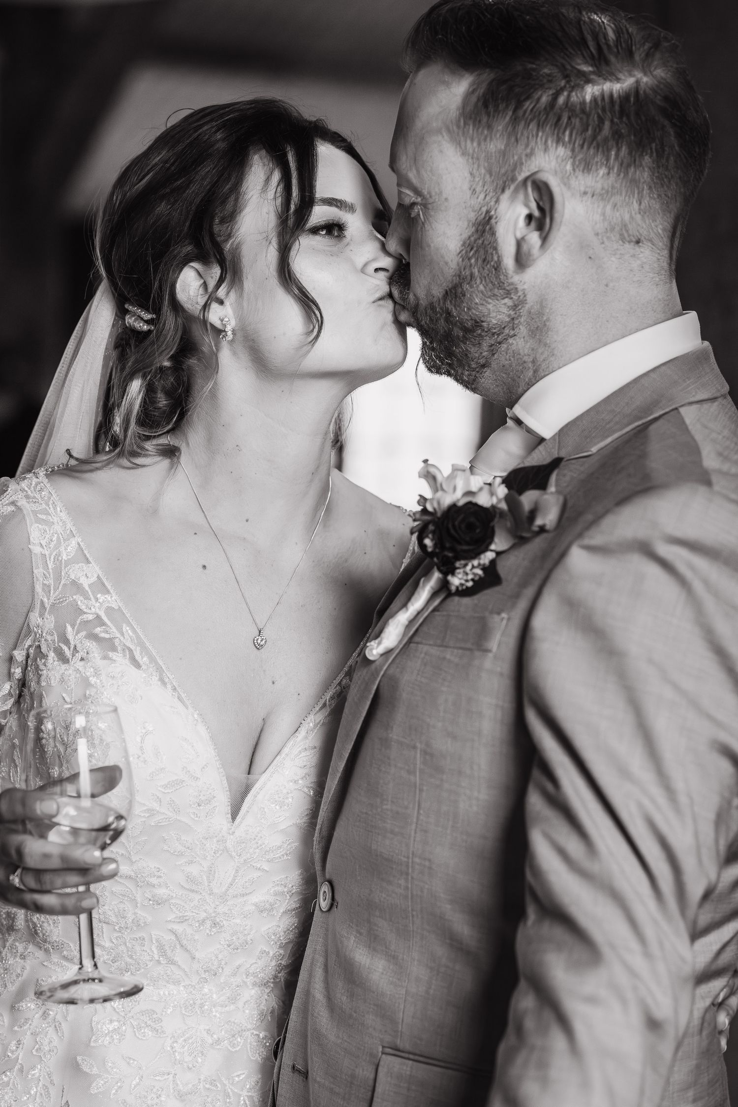 Authentic and timeless wedding moments captured in Piemonte, Northern Italy.