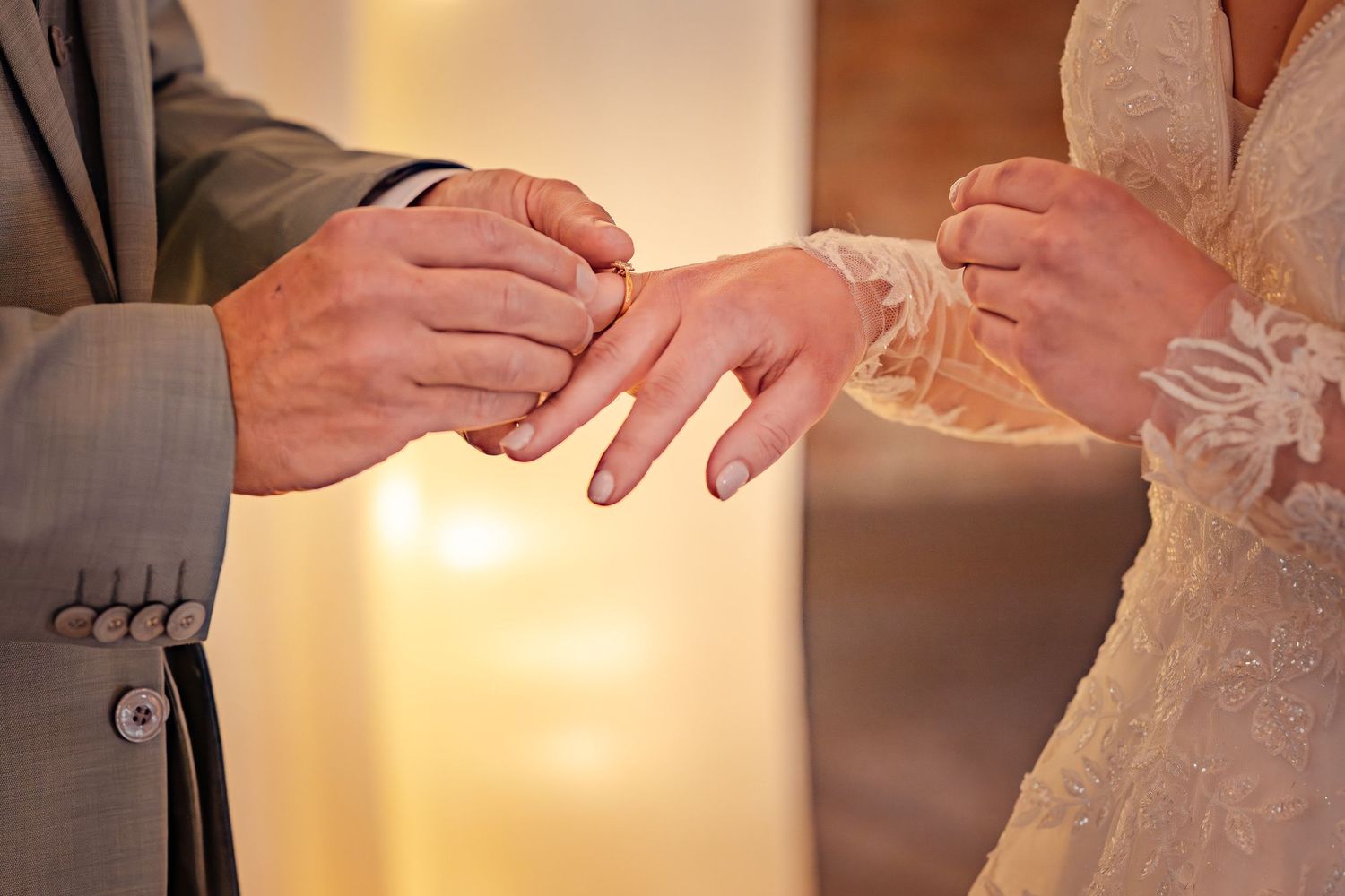 Elegant details and emotional moments from a destination wedding in Piemonte.