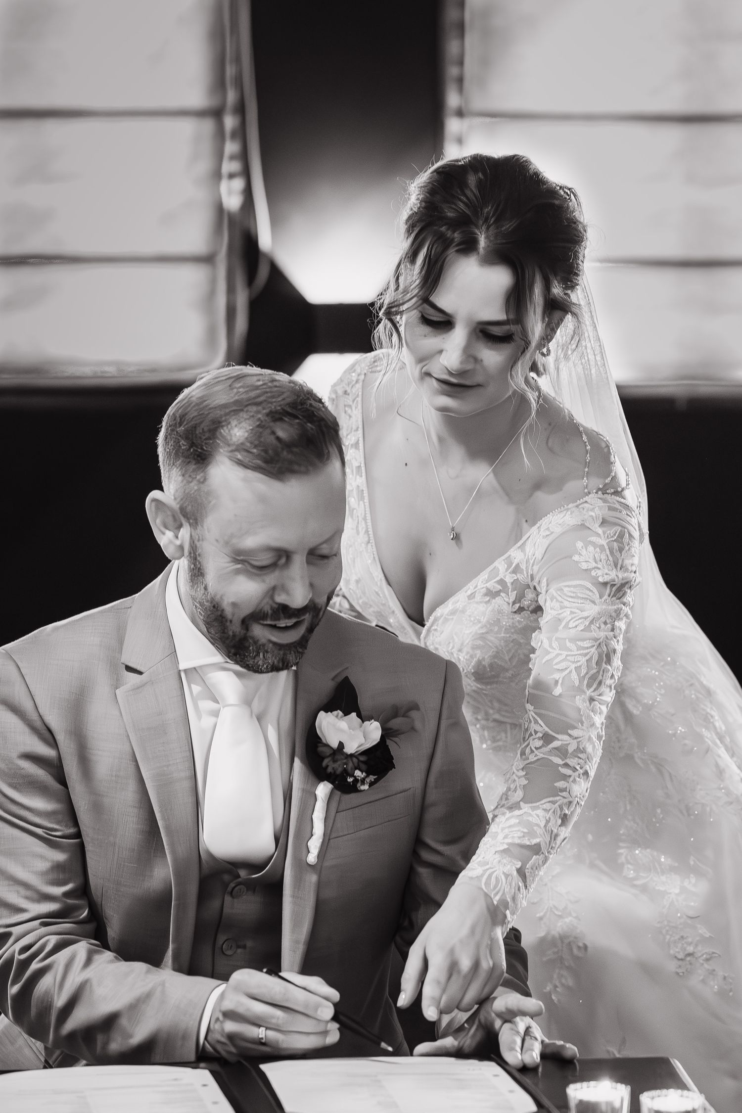 Authentic and timeless wedding moments captured in Piemonte, Northern Italy.
