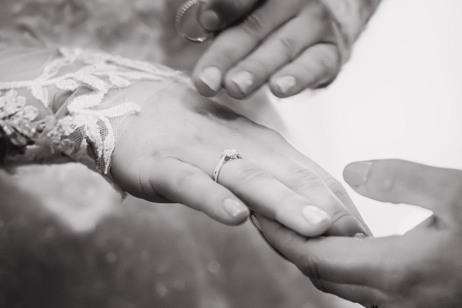 Elegant details and emotional moments from a destination wedding in Piemonte.