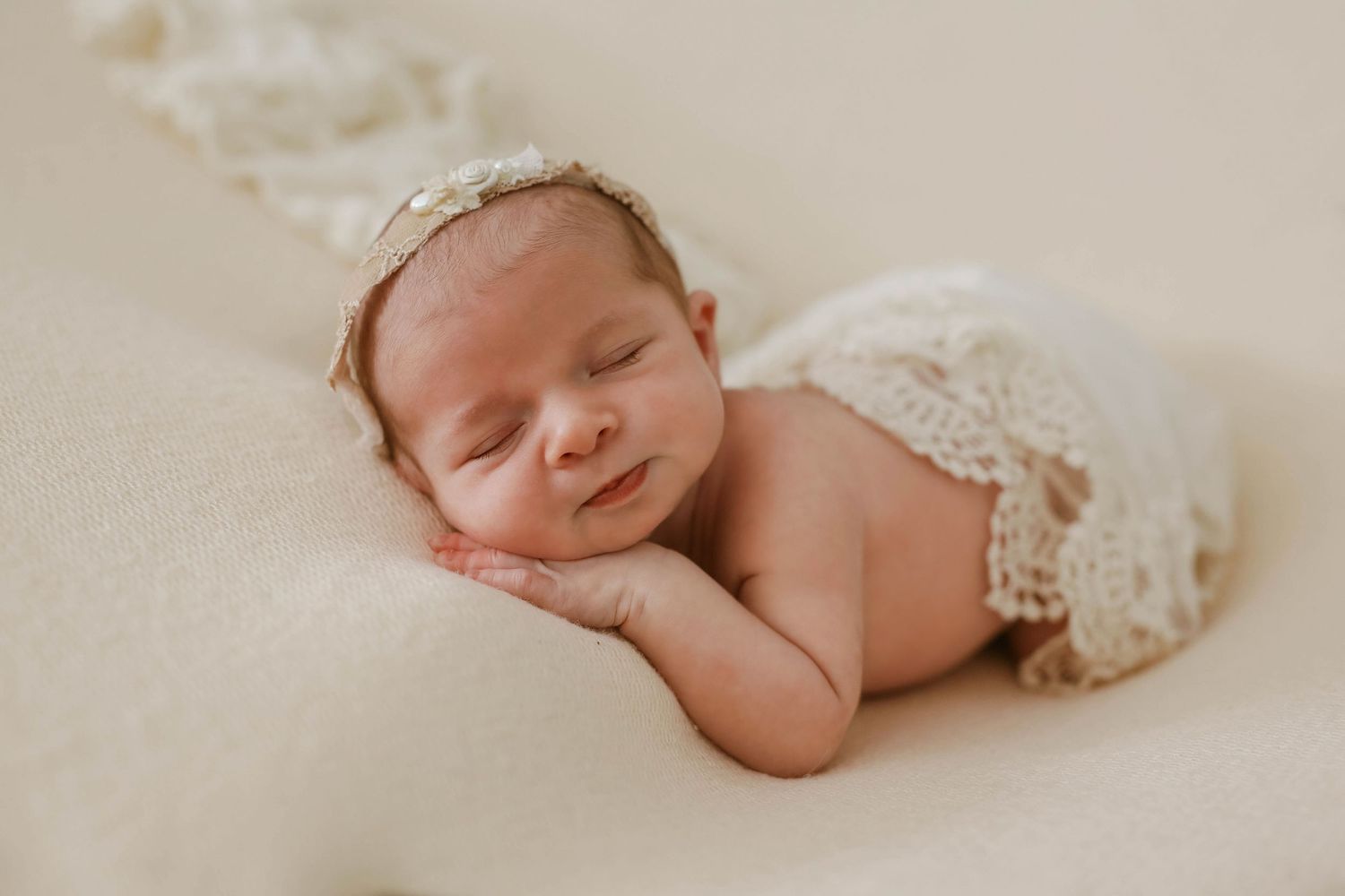Maitland placenta encapsulation, Maitland Placenta Capsules, Maitland newborn photographer, Maitland maternity photographer,