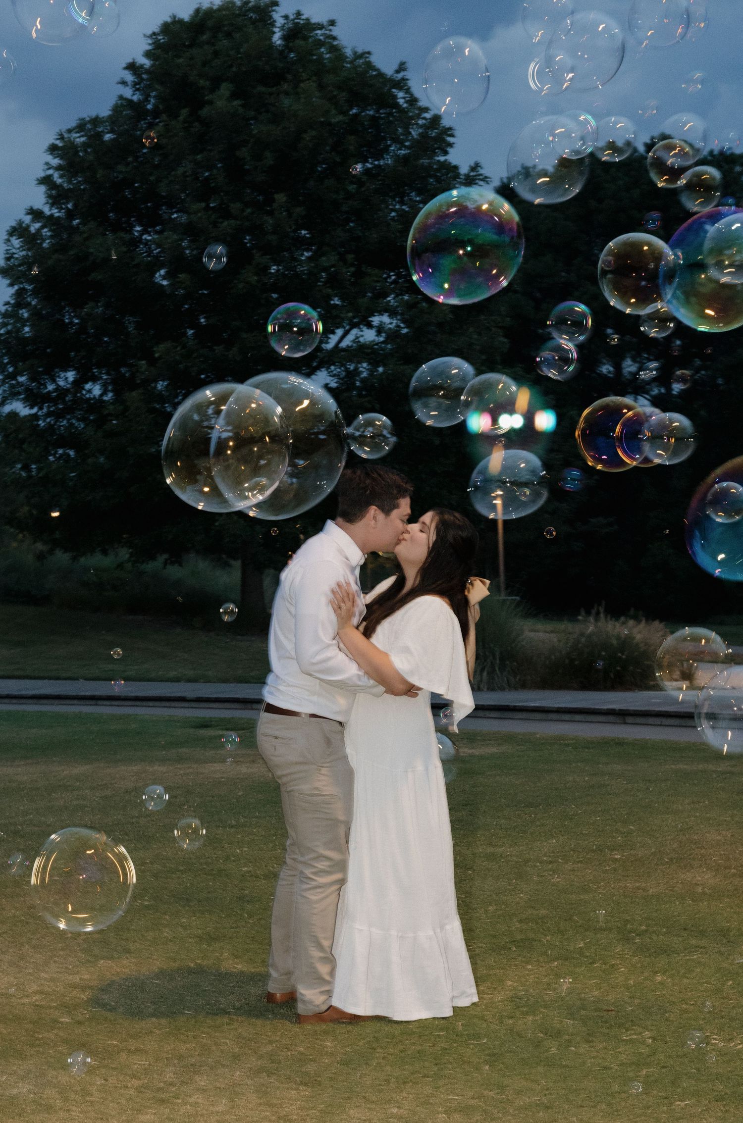 Romantic wedding portraits at Museum of Arts North Carolina