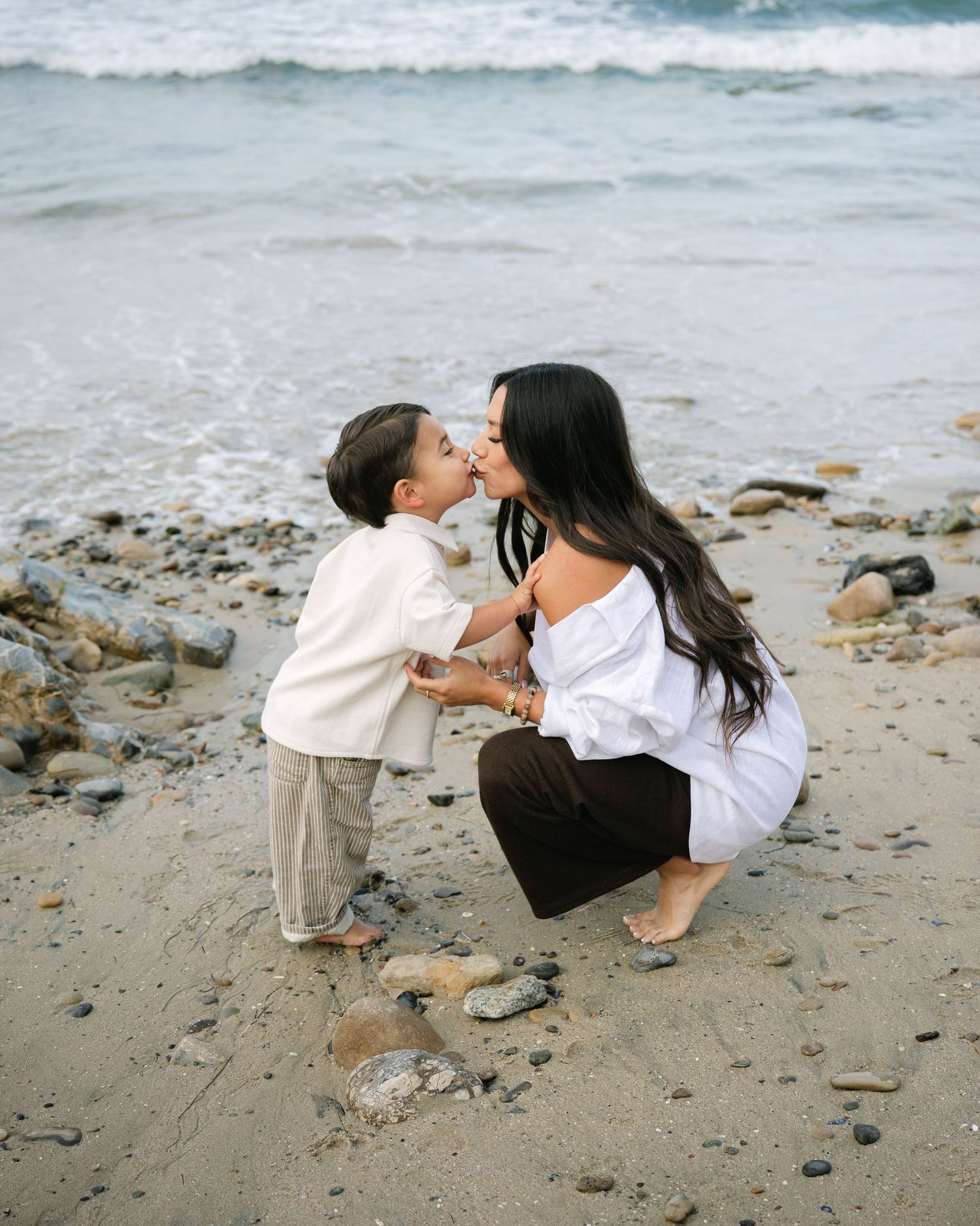 Newport Beach Extended Family Photographer 
Extended Family Photos at Little Corona Del Mar Beach