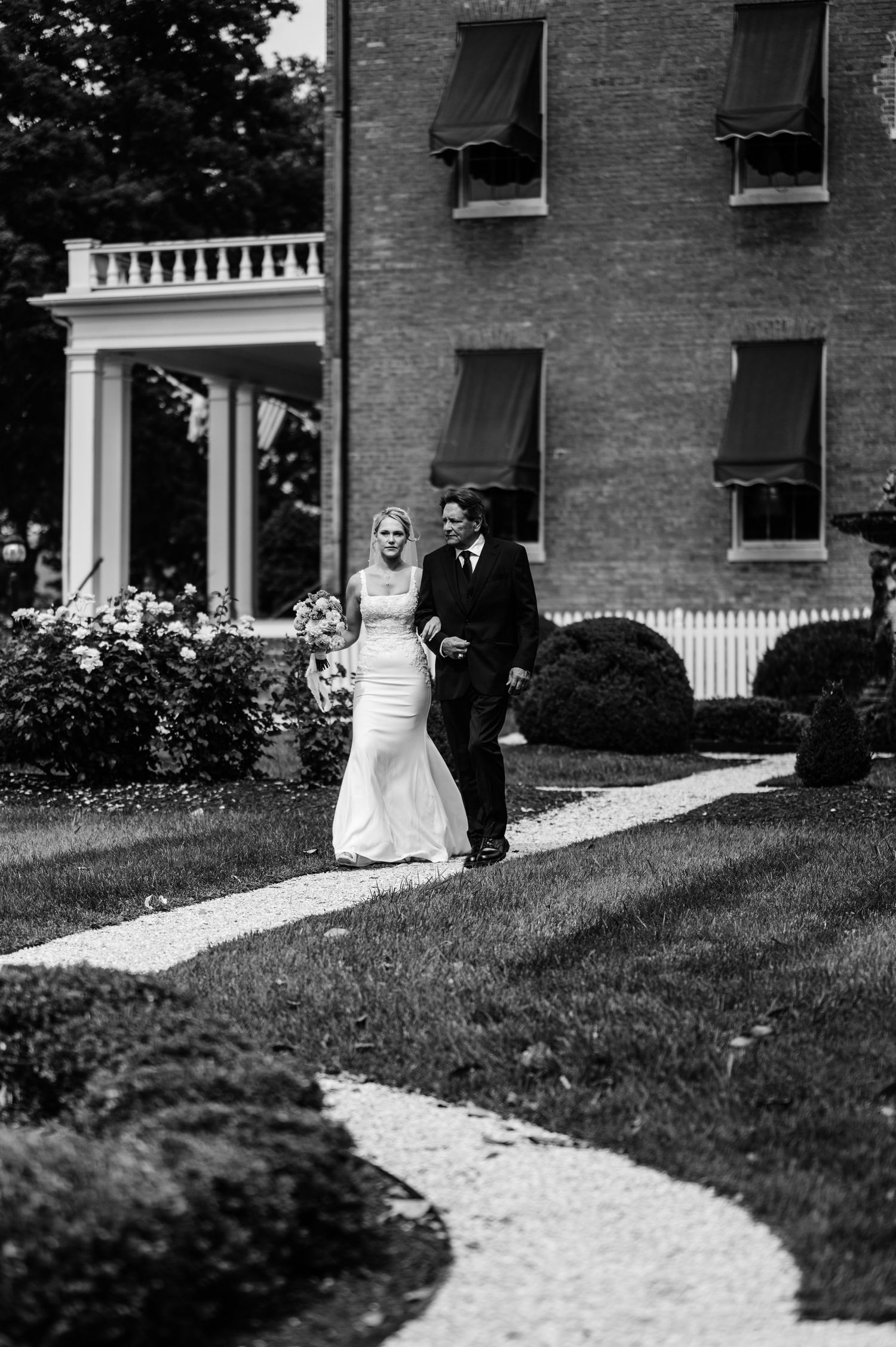 bride walking down the aisle wedding ceremony antrim 1844 maryland wedding photographer