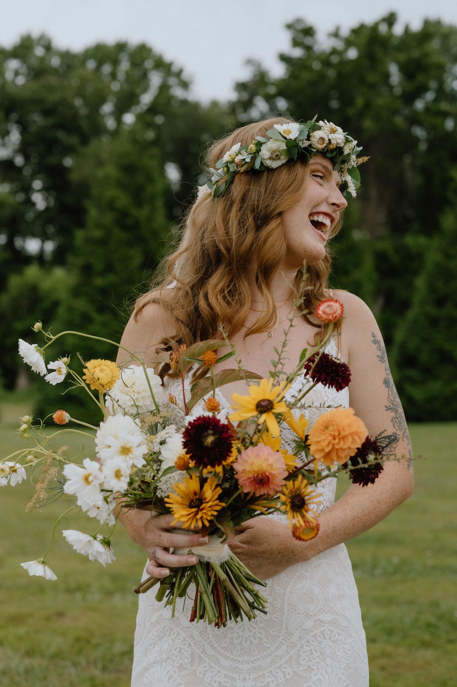 bridal portrait bouquet of wildflowers backyard wedding boho wedding insipiration baltimore wedding phohographer
