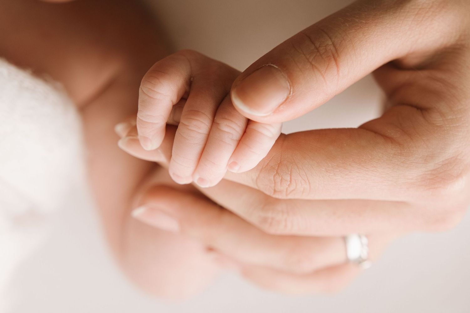 Little Moments Photography Premium Babybauch und Baby Fotografin Stein am Rhein