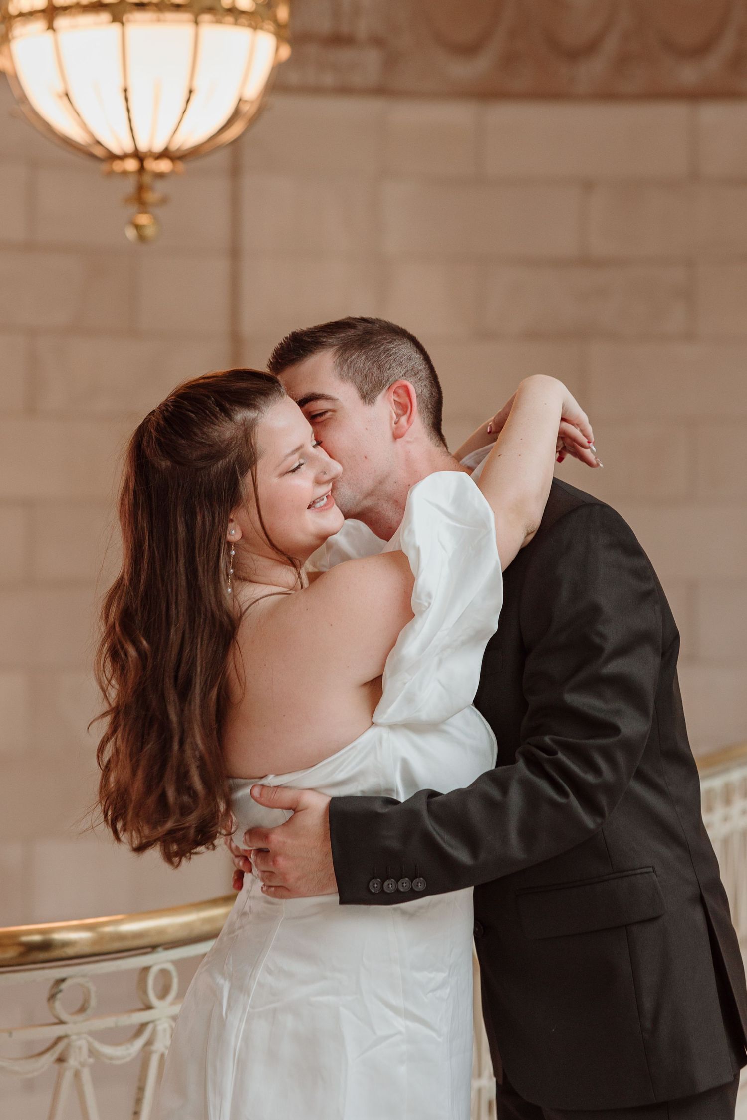 connecticut couple engagement photoshoot at hartford city hall