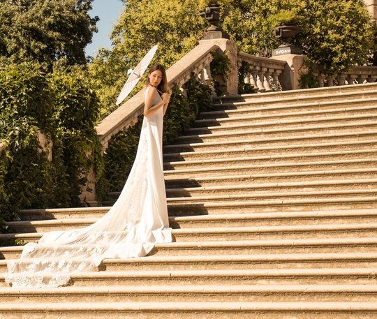 Séance mariée en extérieur dans un parc près de Creil – Photographie de mariage lumineuse.