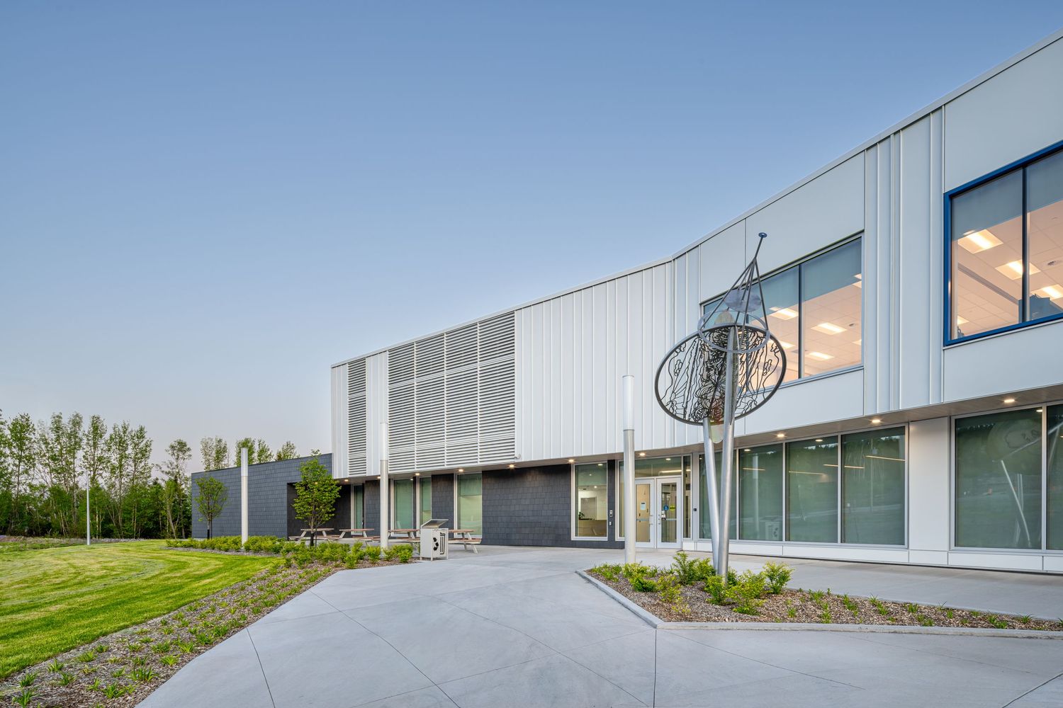 École de la Grande-Ourse. Rivière-du-Loup. ONICO architectes