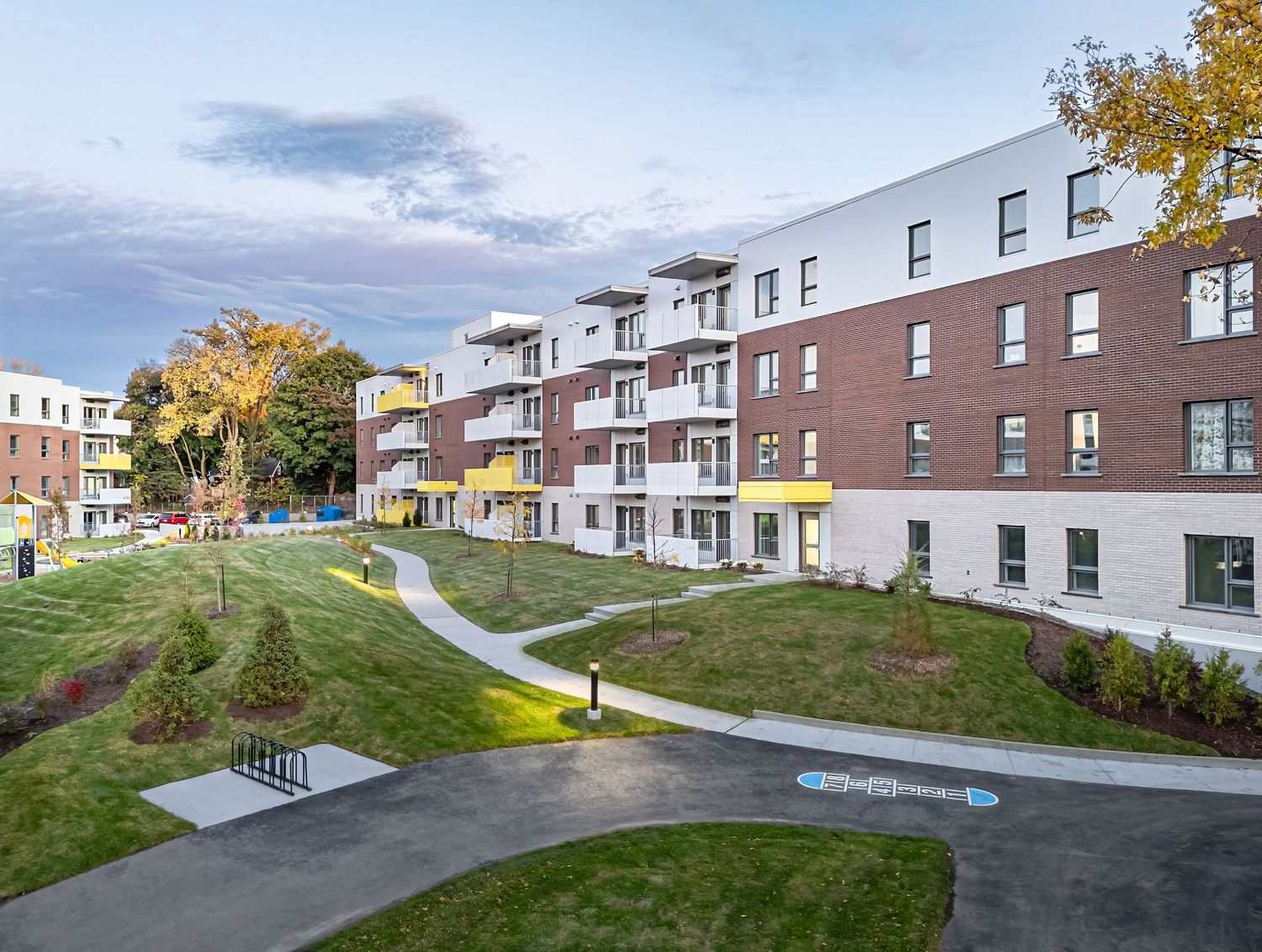 Habitations Charles IV. Logements sociaux. Ville de Québec. Lafond Côté architectes