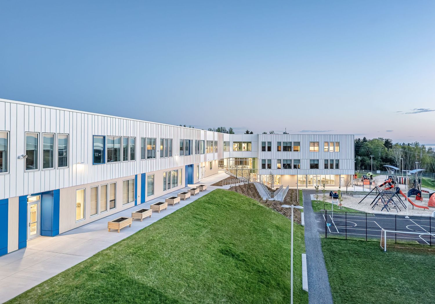 École de la Grande-Ourse. Rivière-du-Loup. ONICO architectes
