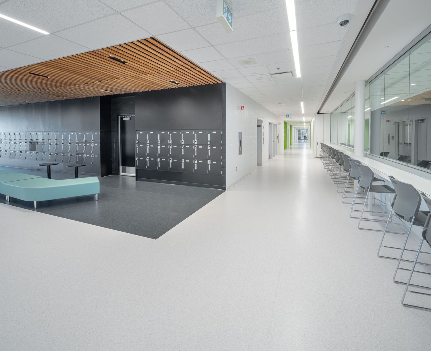 École secondaire Caroline-Dawson. LaSalle. Prisme architecture