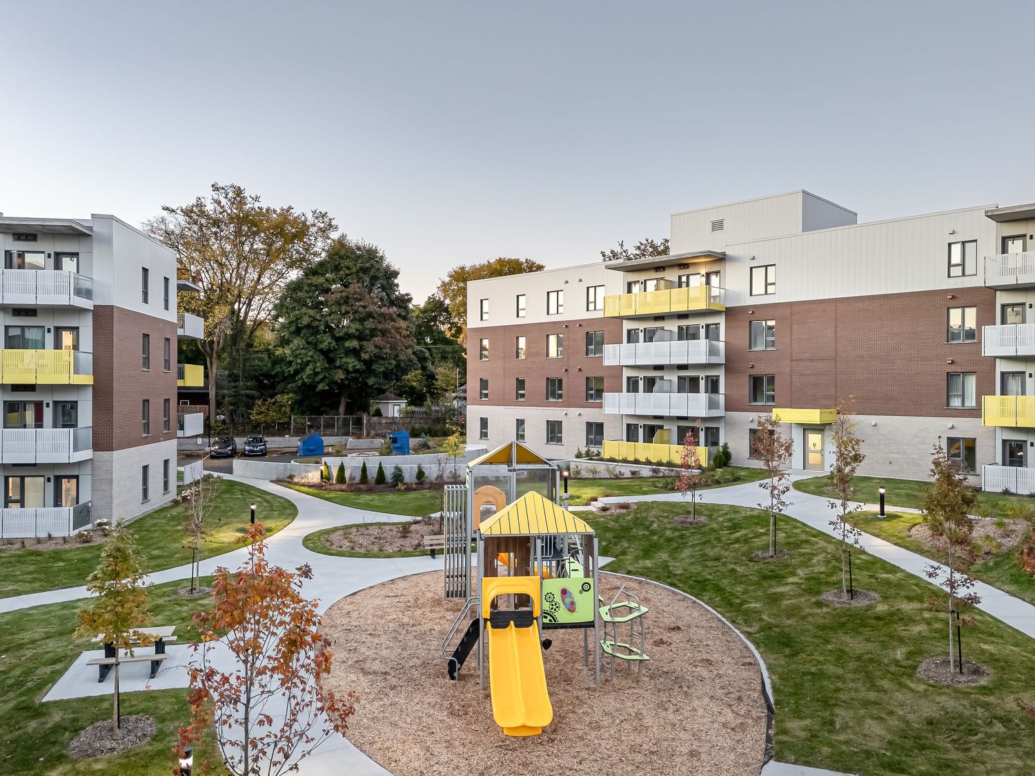 Habitations Charles IV. Logements sociaux. Ville de Québec. Lafond Côté architectes
