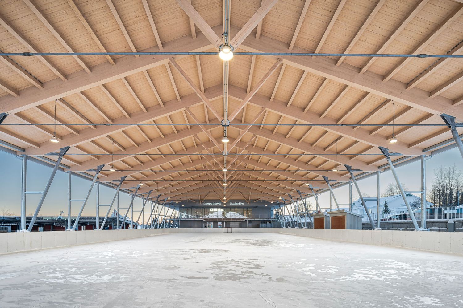 Patinoire extérieure de Saint-Antonin.