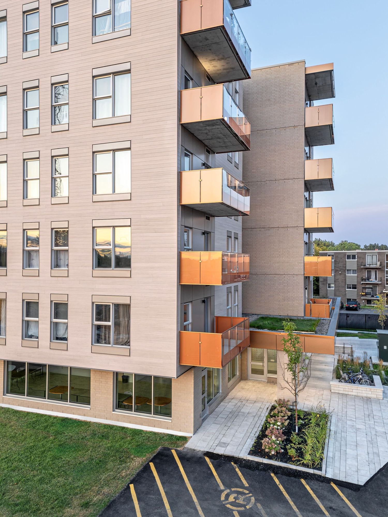 Immeuble Père-Marquette - Logements sociaux. Ville de Québec. Lafond Côté architectes