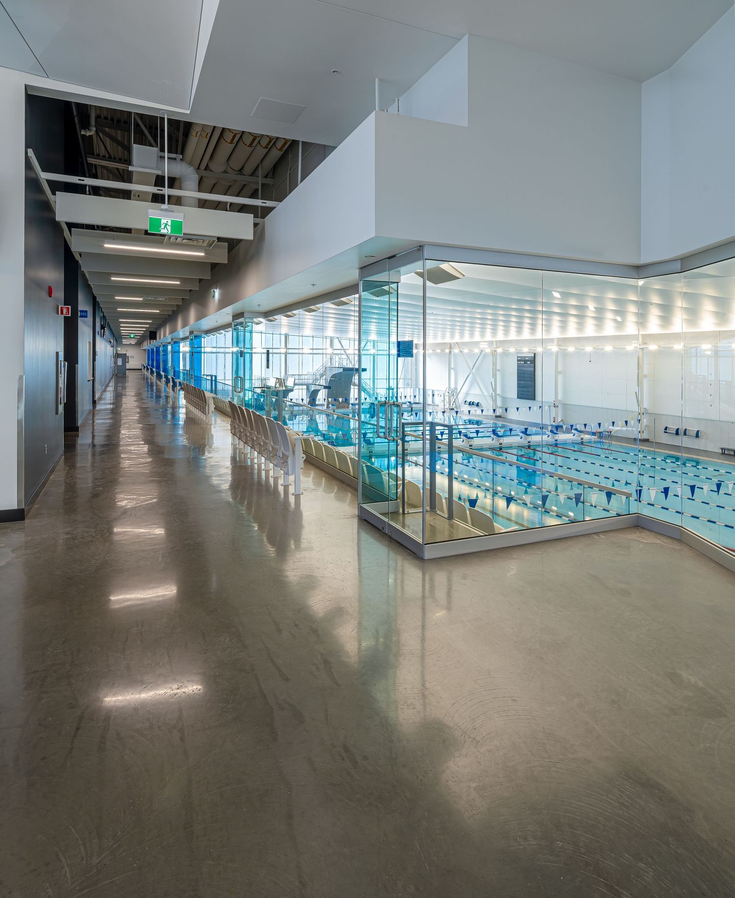 Complexe aquatique de Brossard. Prisme architecture