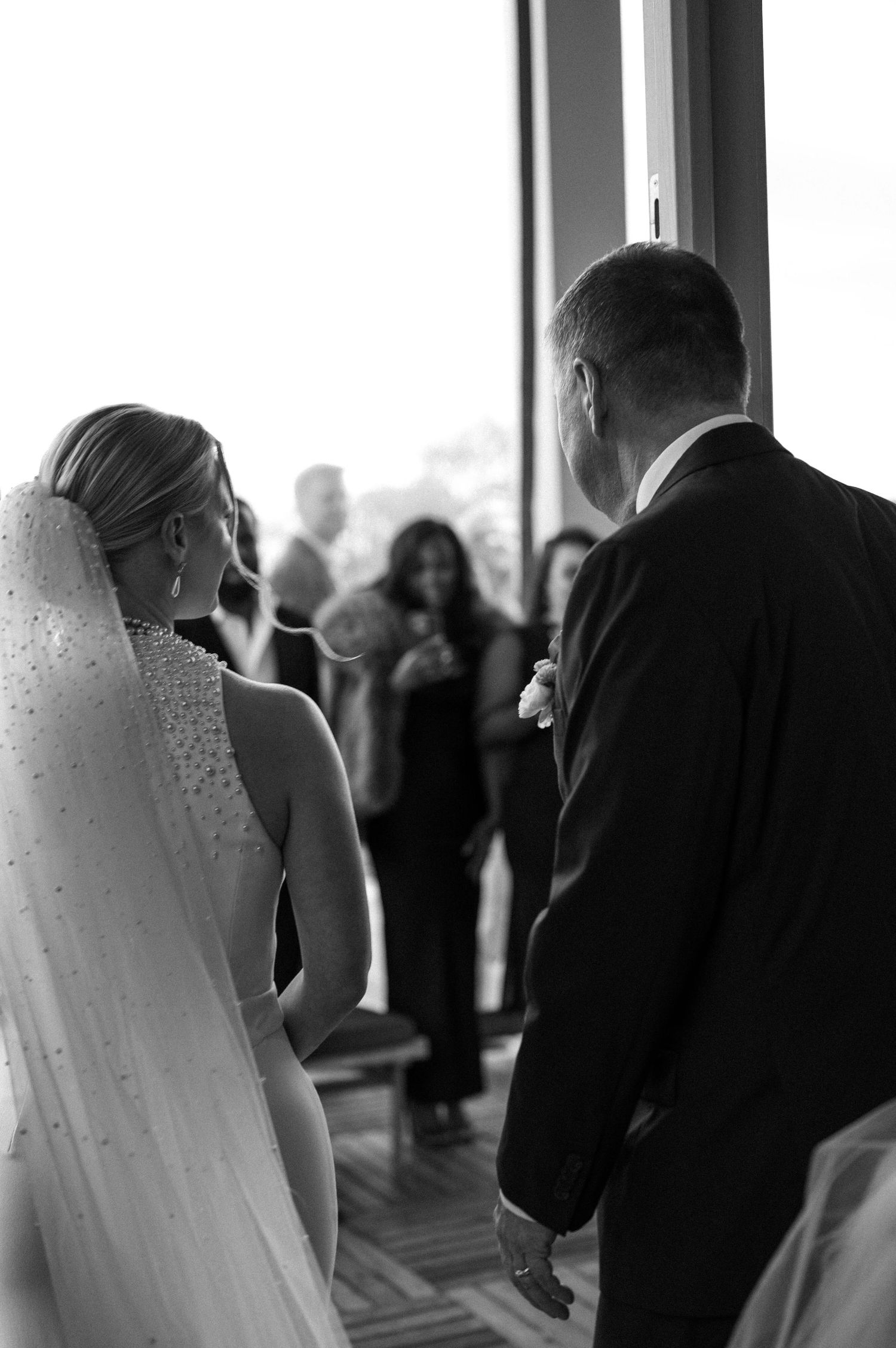 Based in Columbia, South Carolina, (and throughout the United States) Grace Ross Photography specializes in weddings, engagements, and senio