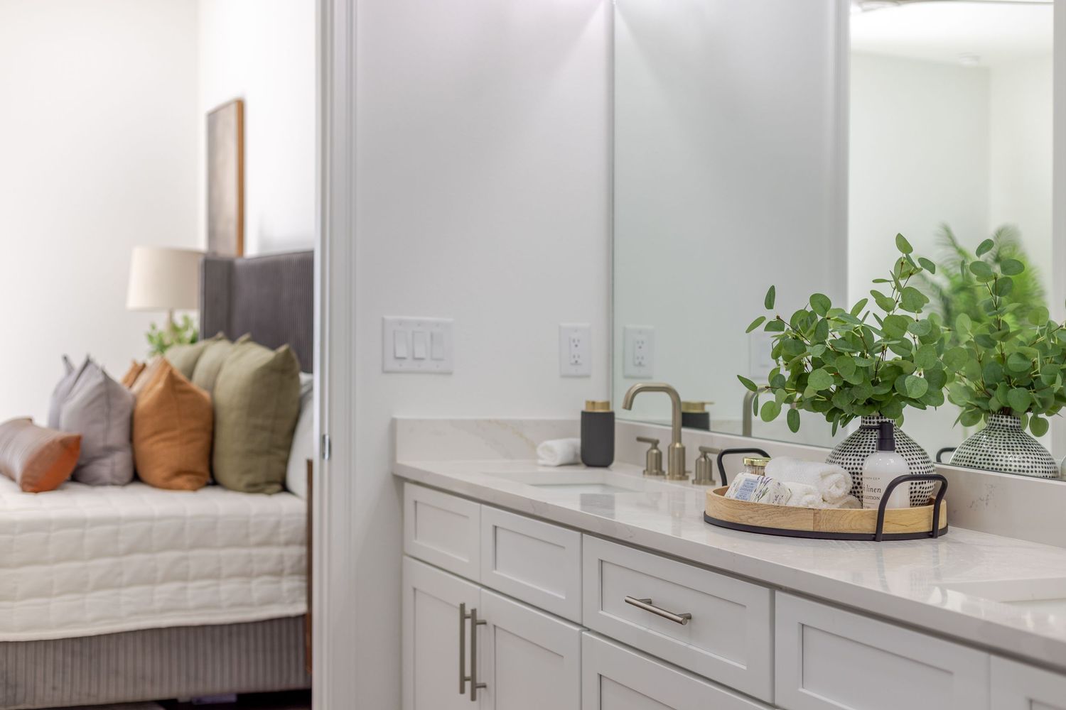 Clean bathroom real estate photography St Petersburg