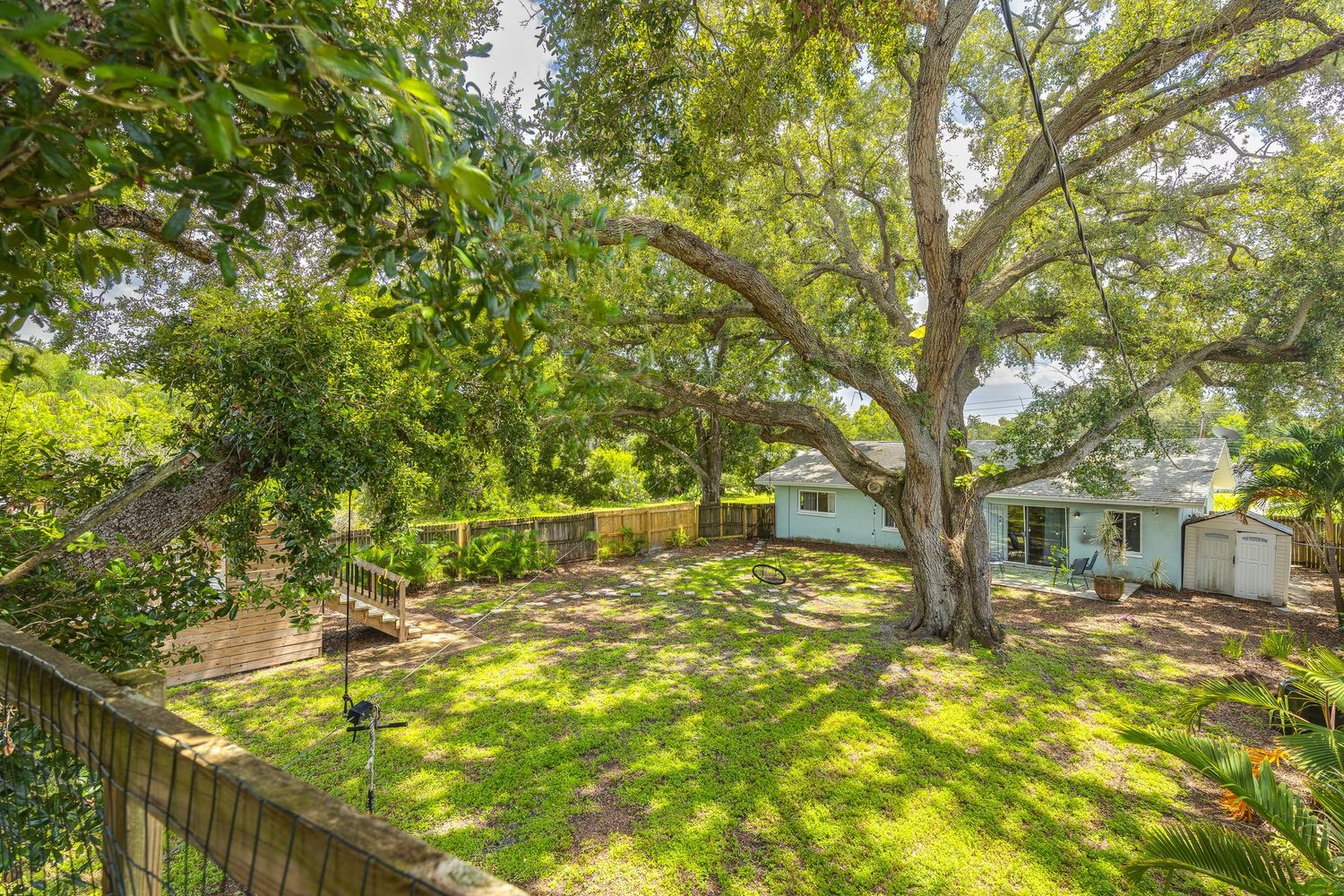 Backyard real estate photography Florida